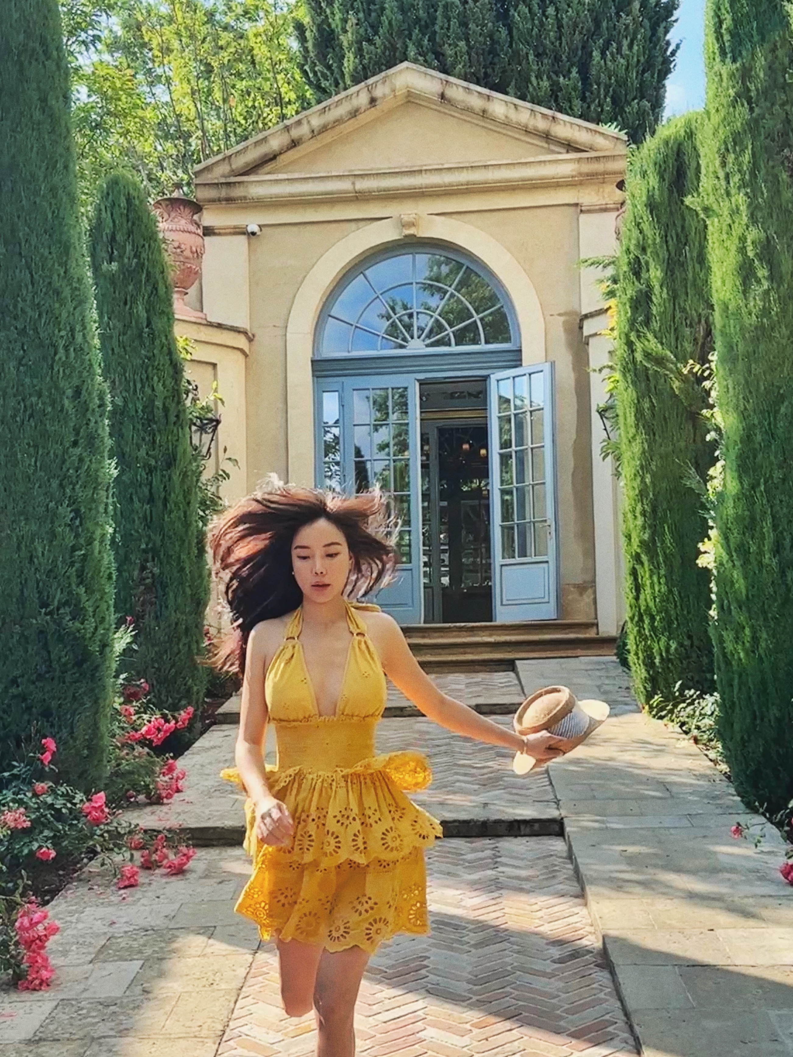 Delight 雀躍 寬綁帶露背蓬蓬短洋裝