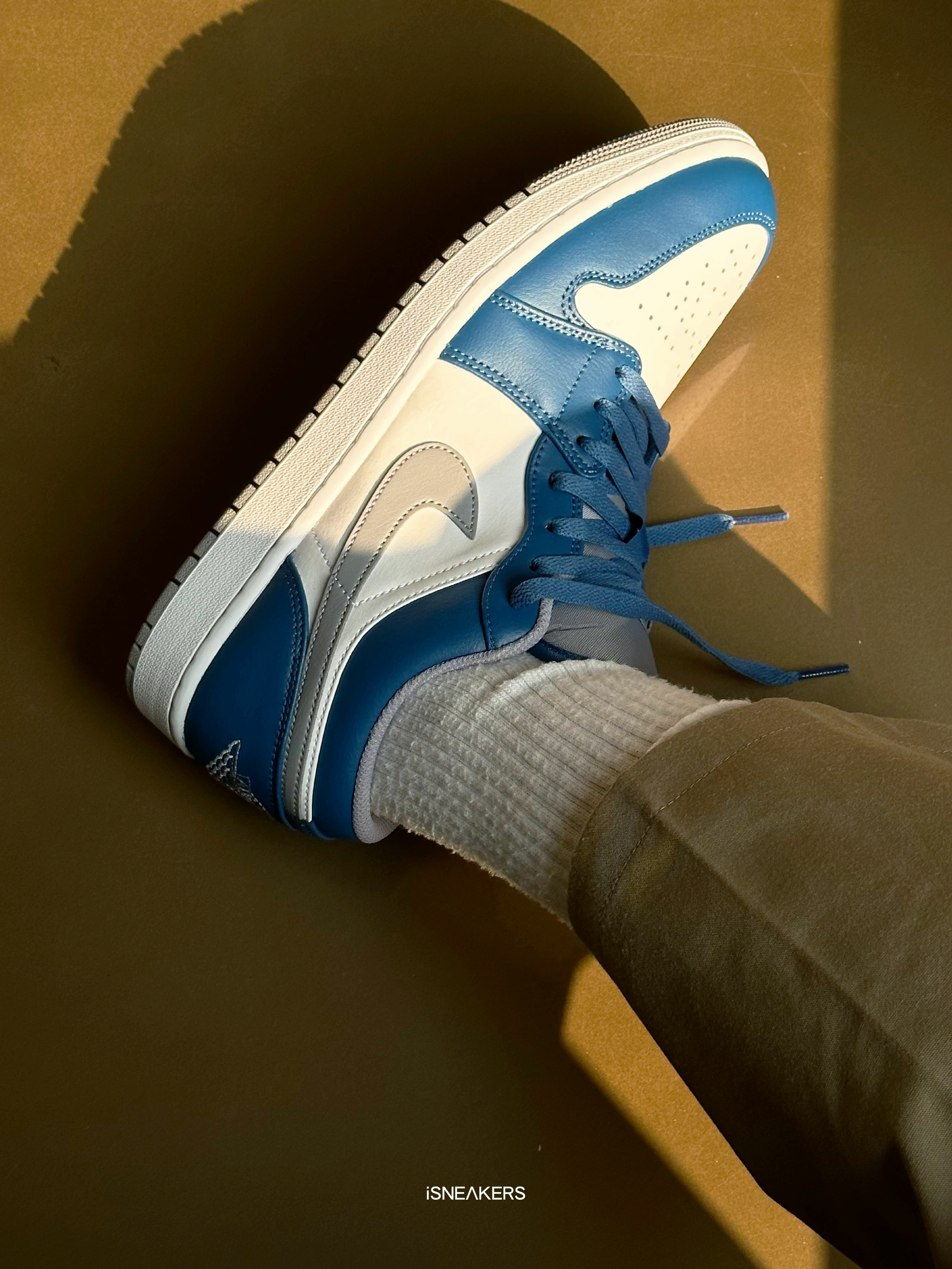 iSNEAKERS｜Air Jordan 1 Low "True Blue" 銀河星空 銀灰 午夜藍 553558-412
