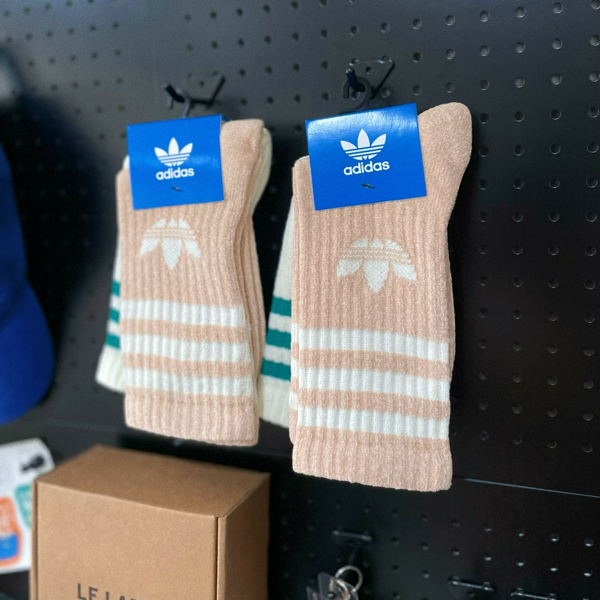 Adidas Originals Socks 燕麥奶茶 奶油白 白綠 毛毛襪 毛巾布 長襪 小腿襪 HL9423