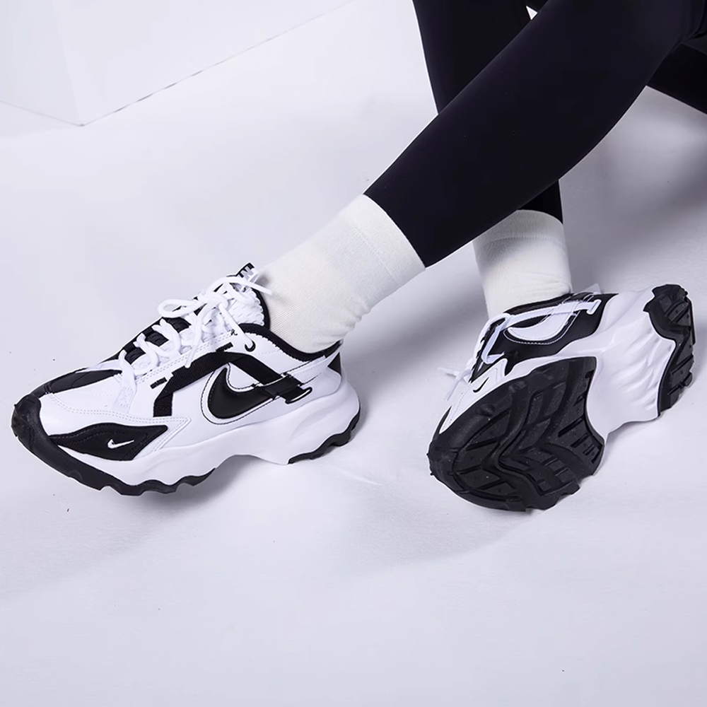 Nike TC 7900 White Black 黑白熊貓 陰陽 反光 FJ7738-101