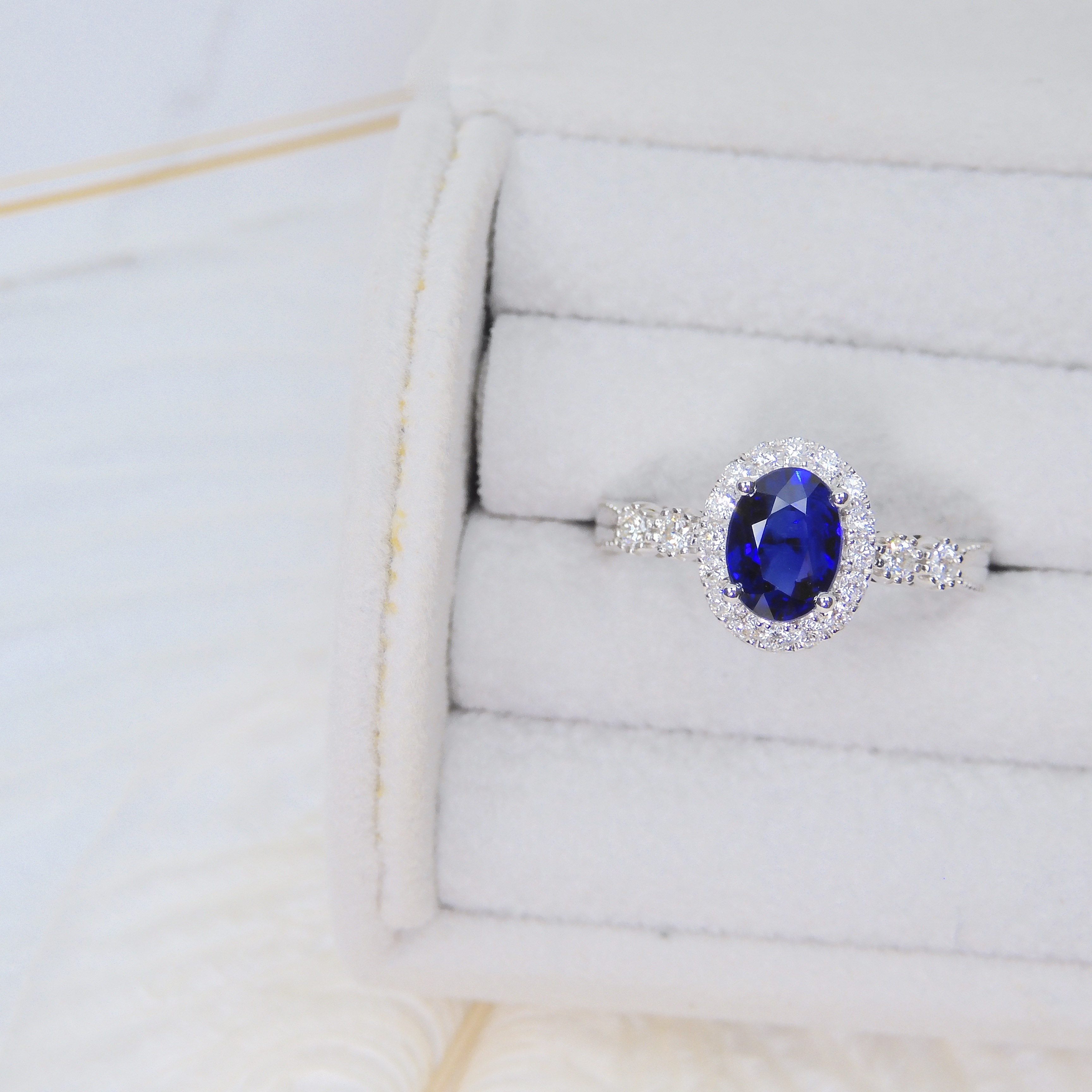 18K金 1.22ct 藍寶石戒指 (配國際證書)