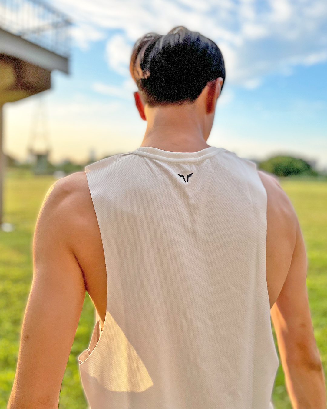 SQUATWOLF 籃球機能球衣（白）