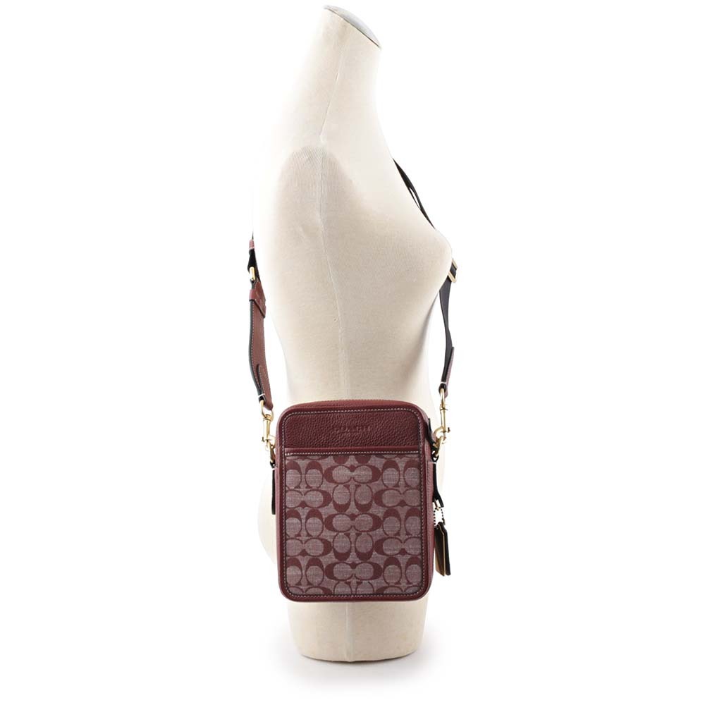 【COACH】Sullivan 標誌織布拼皮革方形斜背包(酒紅色)