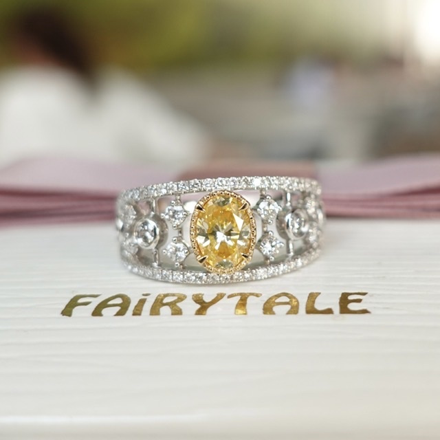 18K金彩黃鑽石戒指 - 橢圓形