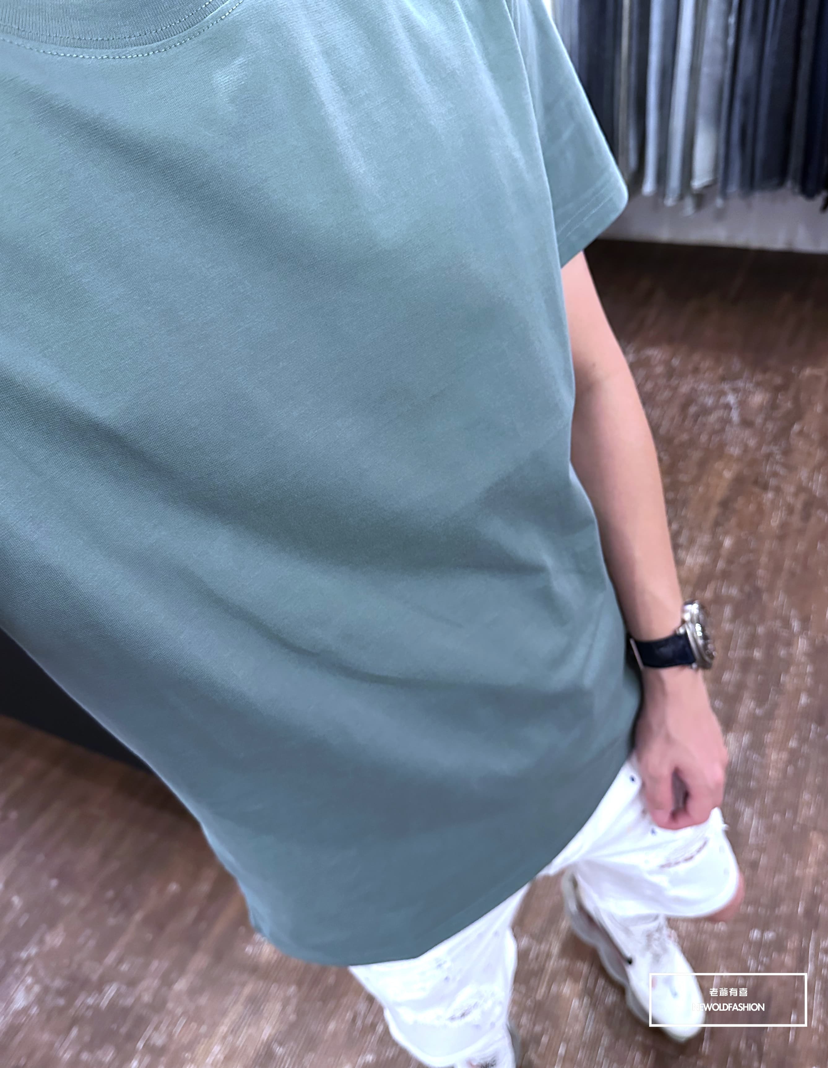 『新品上市』重磅全素修身剪裁短T(NOF2303C40001)-湖水綠