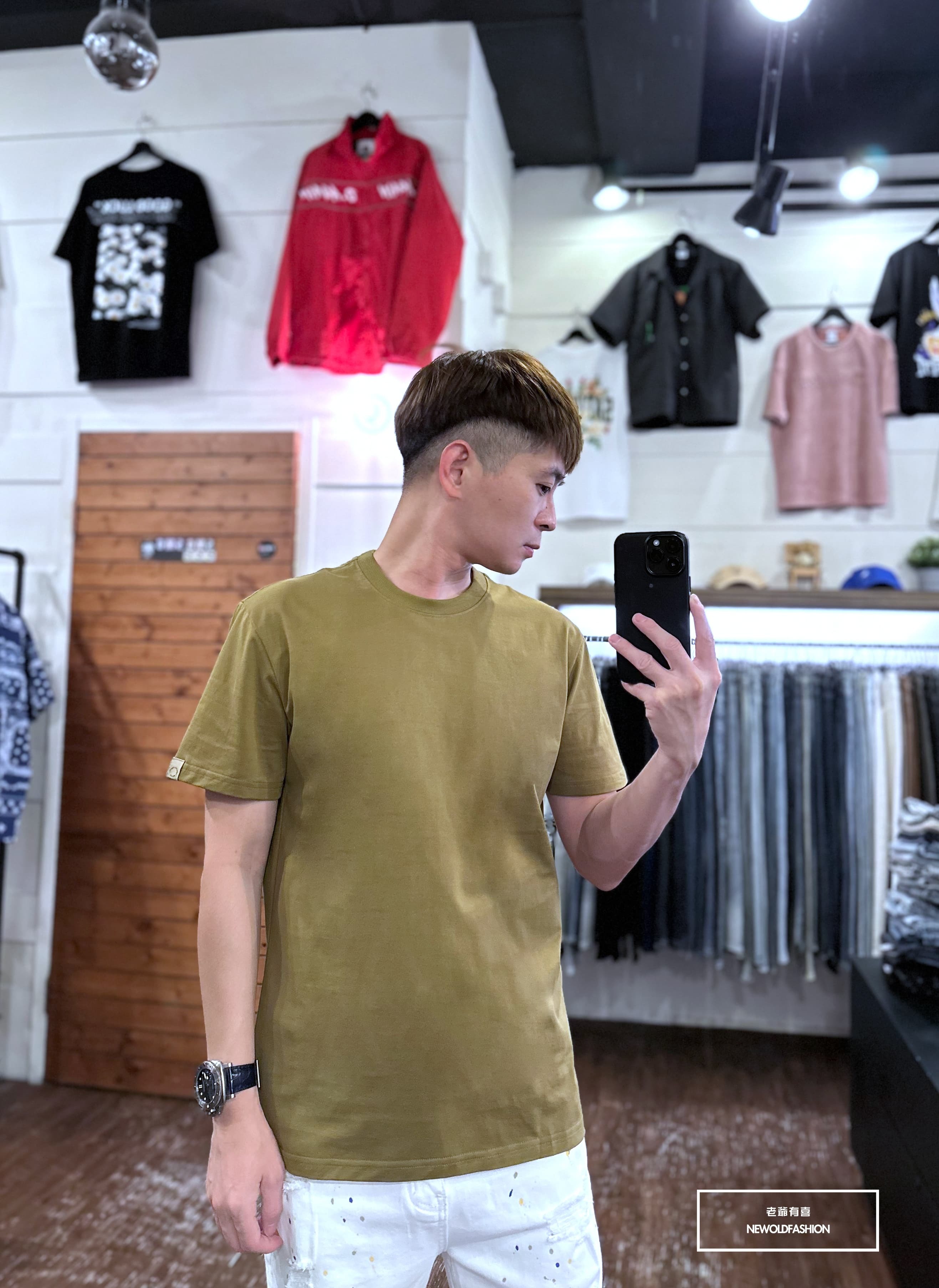 『新品上市』重磅全素修身剪裁短T(NOF2303C40001)-咖啡