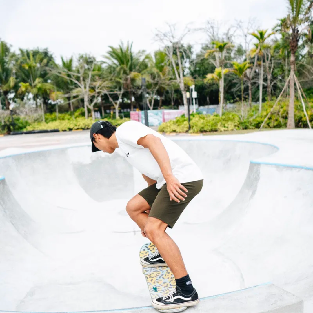 ▲Zurf 滑板休閒LOGO短袖T恤 [ZT006]