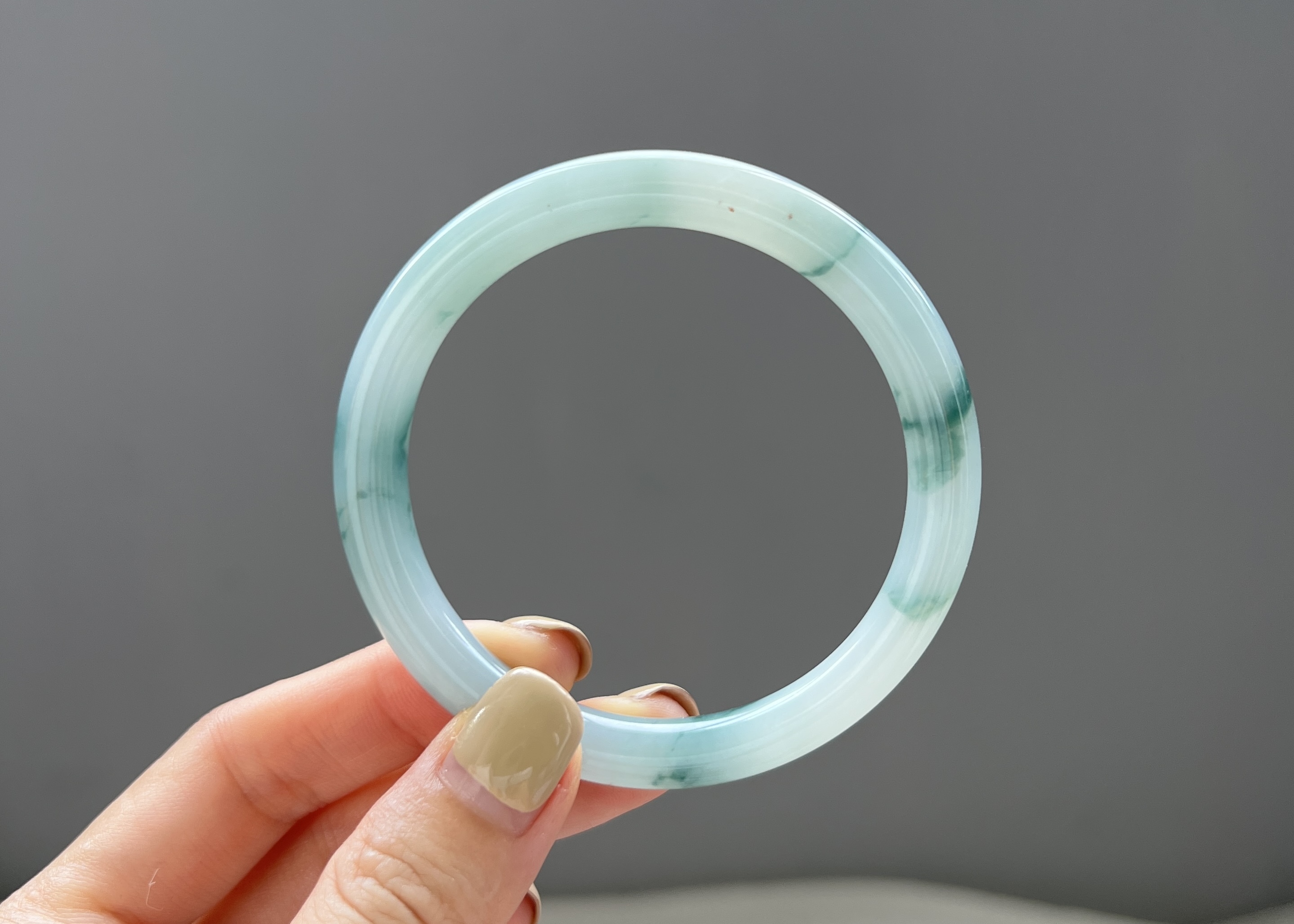 冰潤藍花圓骨鐲