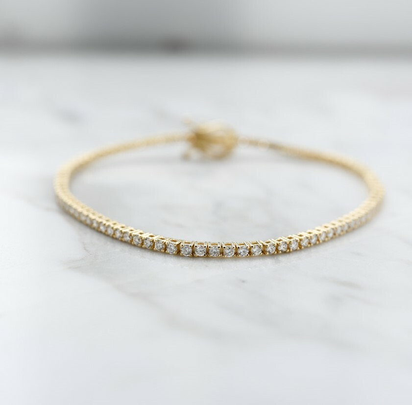 18K Four Prong Extra Fine 1.5mm Diamond Tennis Bracelet
