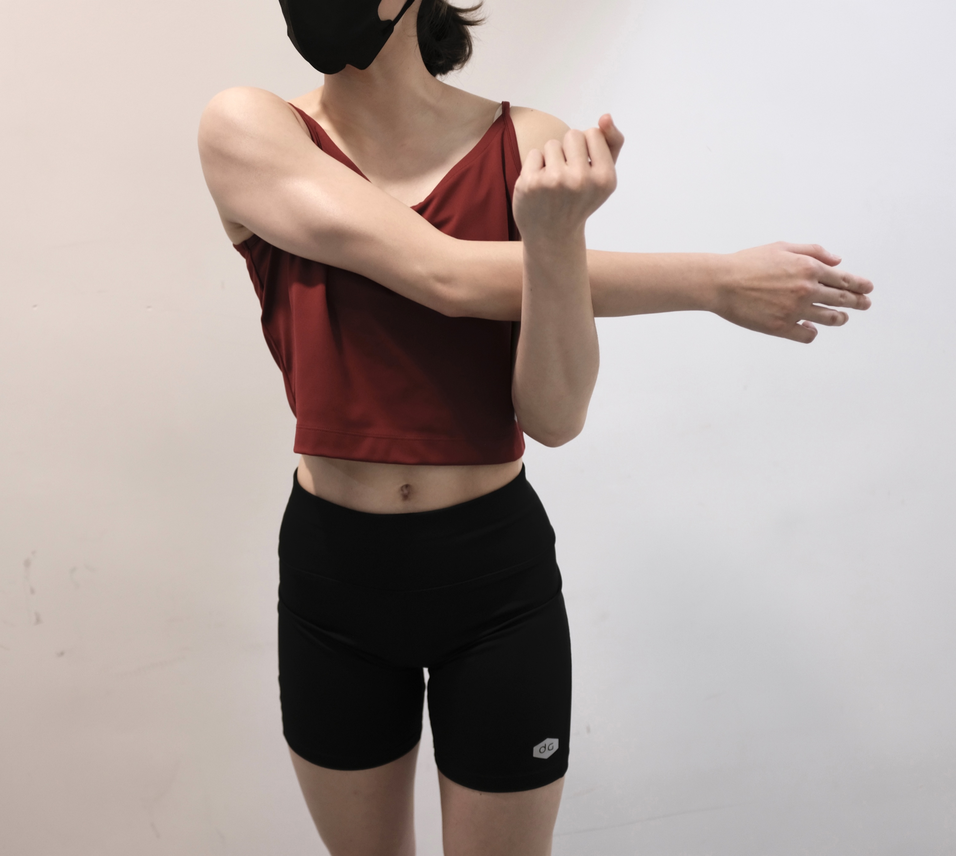 女子訓練V領吊帶背心(酒紅色)