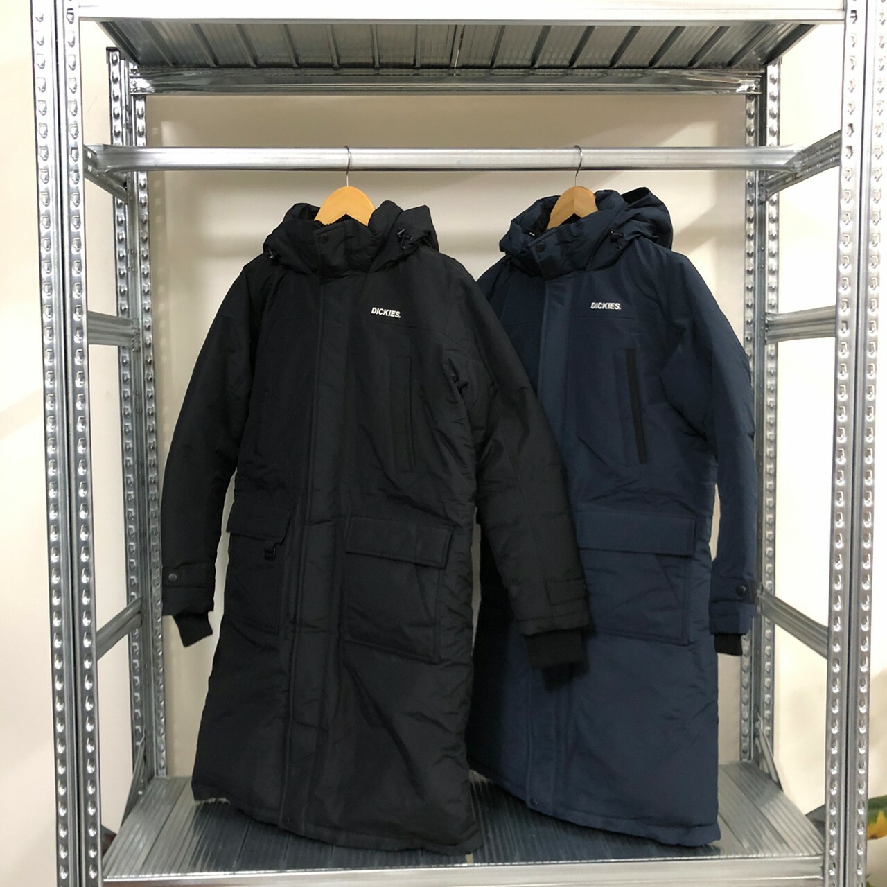 Dickies 純色大口袋羽絨填充長版外套 DHP4UTFJ154