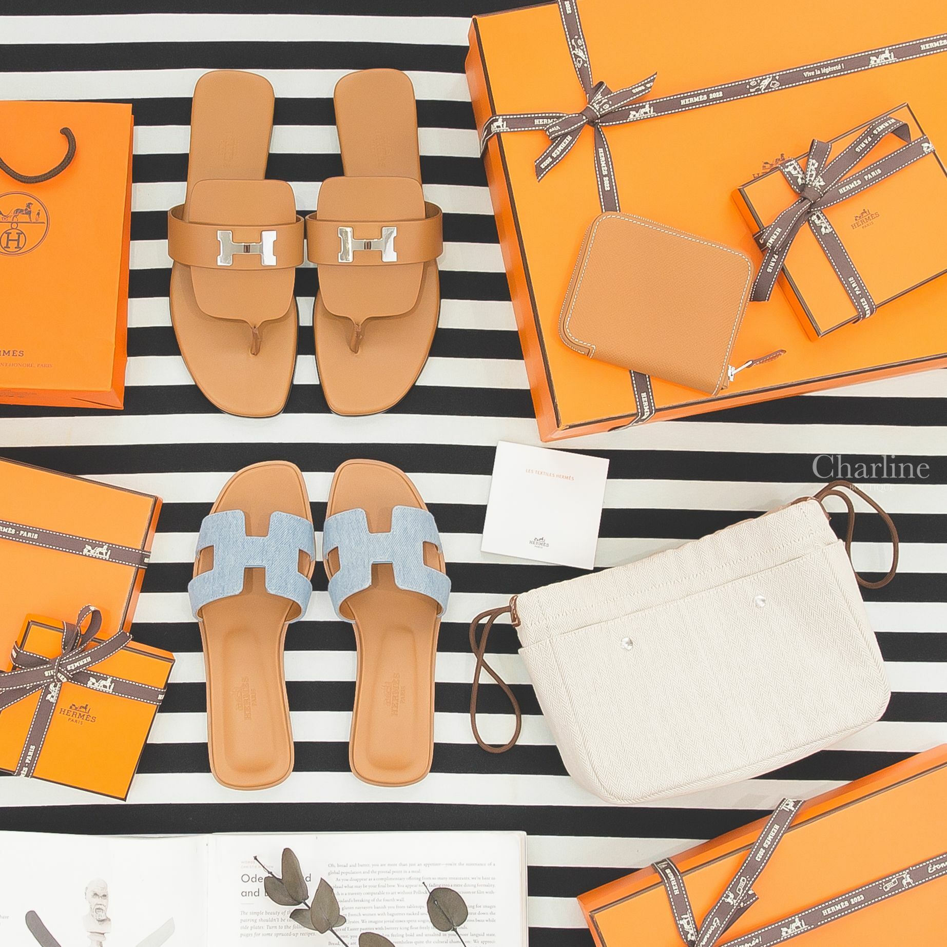 Hermès Galerie Sandal 自然駝色小牛皮黑底銀釦橡膠人字平底拖鞋,淺藍色牛仔 H Logo 焦糖色小牛皮平底拖鞋,U刻焦糖色絲巾拉鍊短夾,自然色小型帆布拼棕色小牛皮內袋-Charline Boutique 精品代購