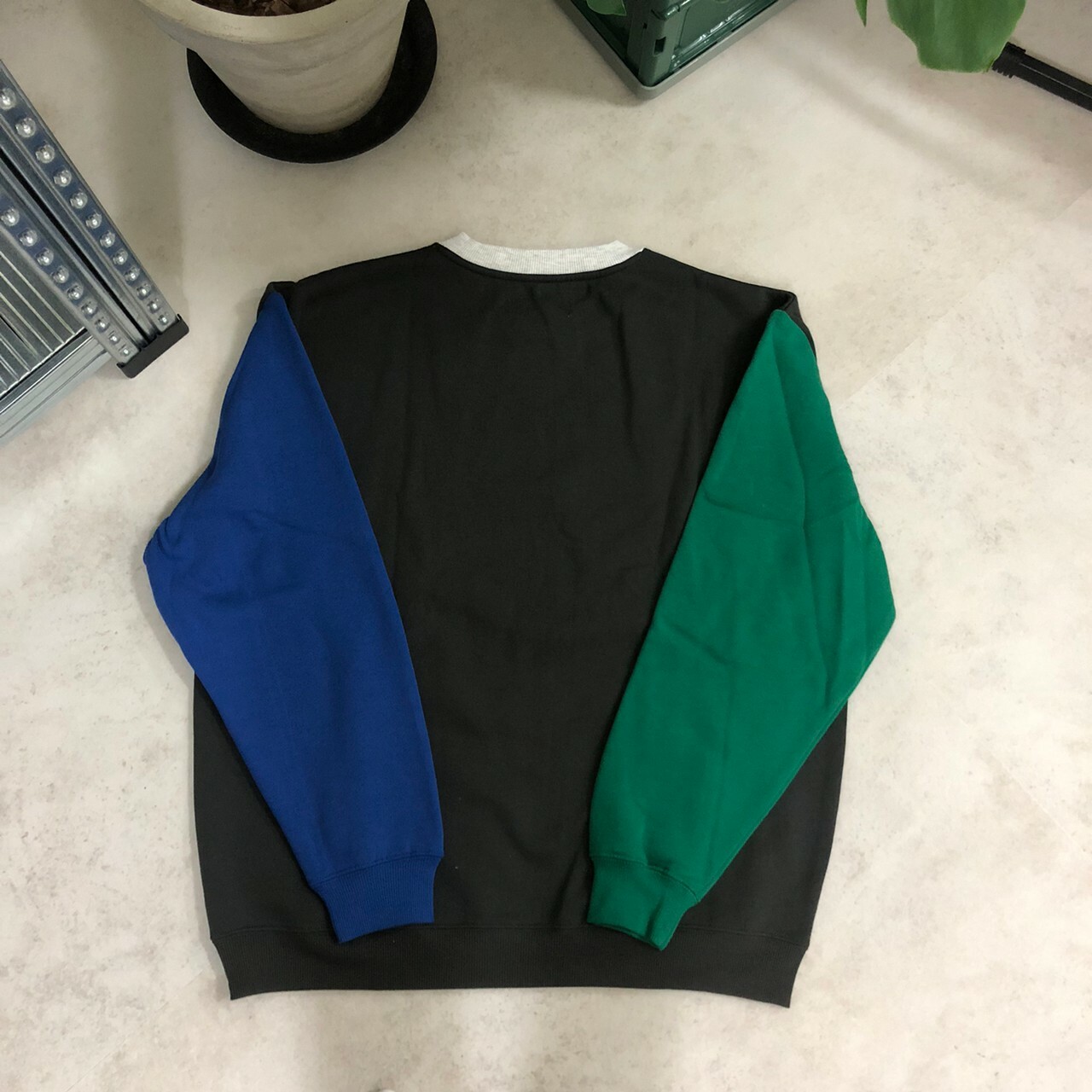 Red Cap Girl 羊毛襯裡正面印花大學Tee 22512