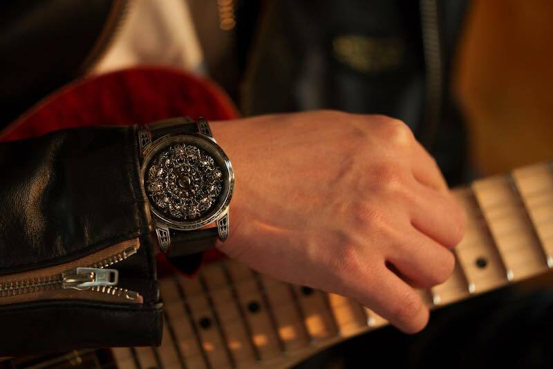 信樂團吉他手吳力勻Lee Q與手錶品牌吟遊詩人的呢喃跨界聯手合作「哥德始源錶《但丁。神曲》地獄詠嘆篇」