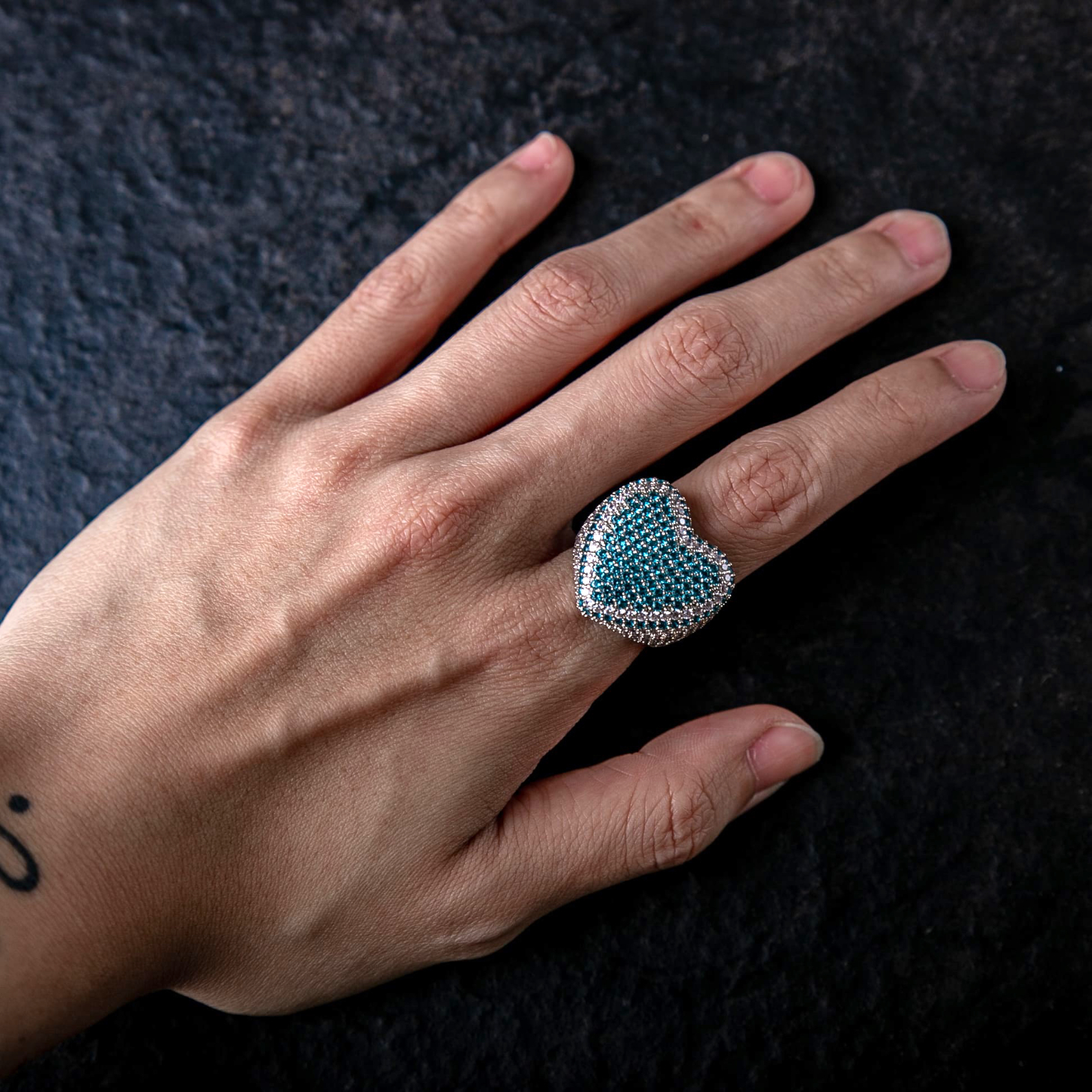 滿鑽雙色愛心戒指 - 藍色