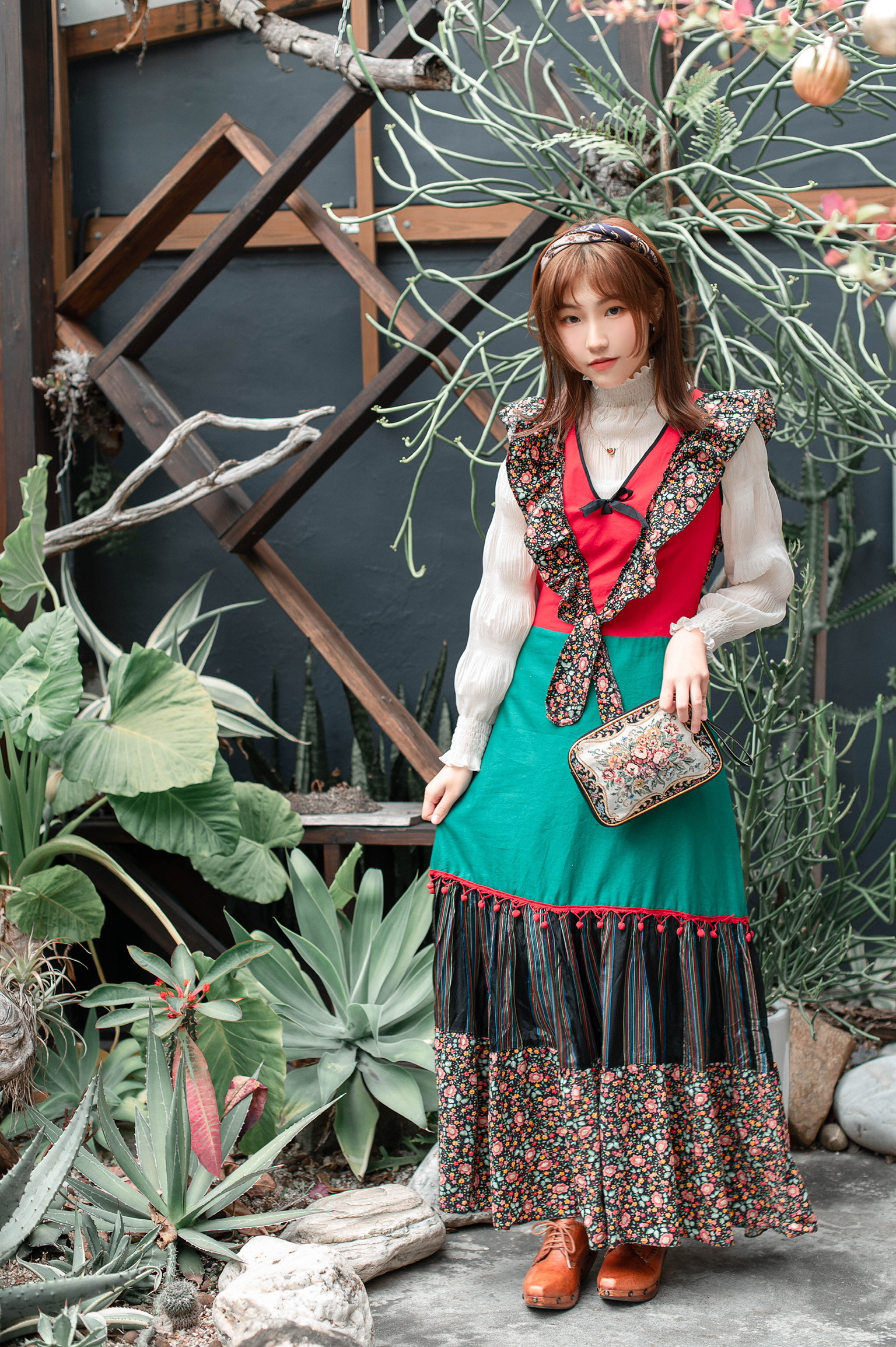 Vintage Dress / 古著V領荷葉袖撞色民族風洋裝