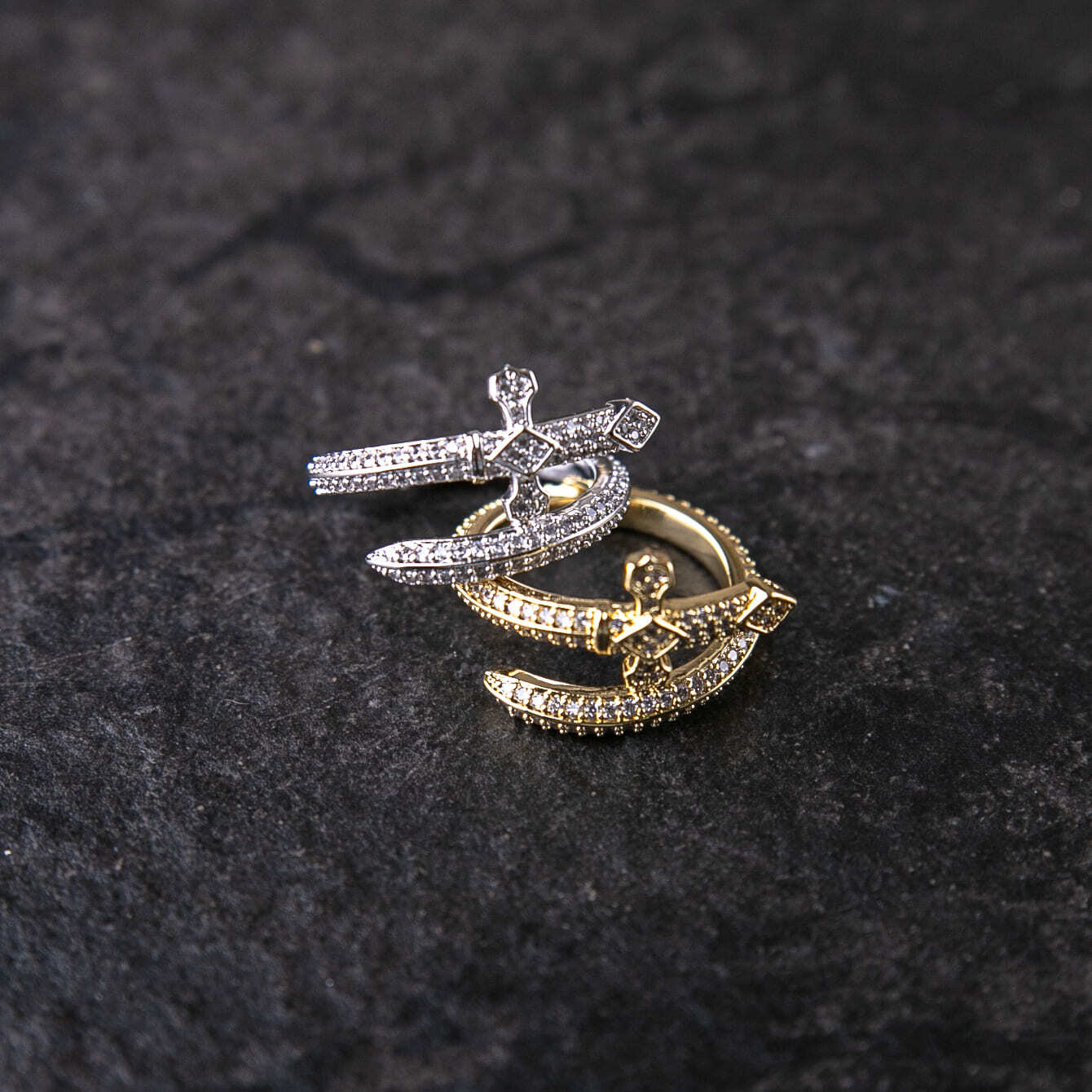 滿鑽聖劍造型戒指