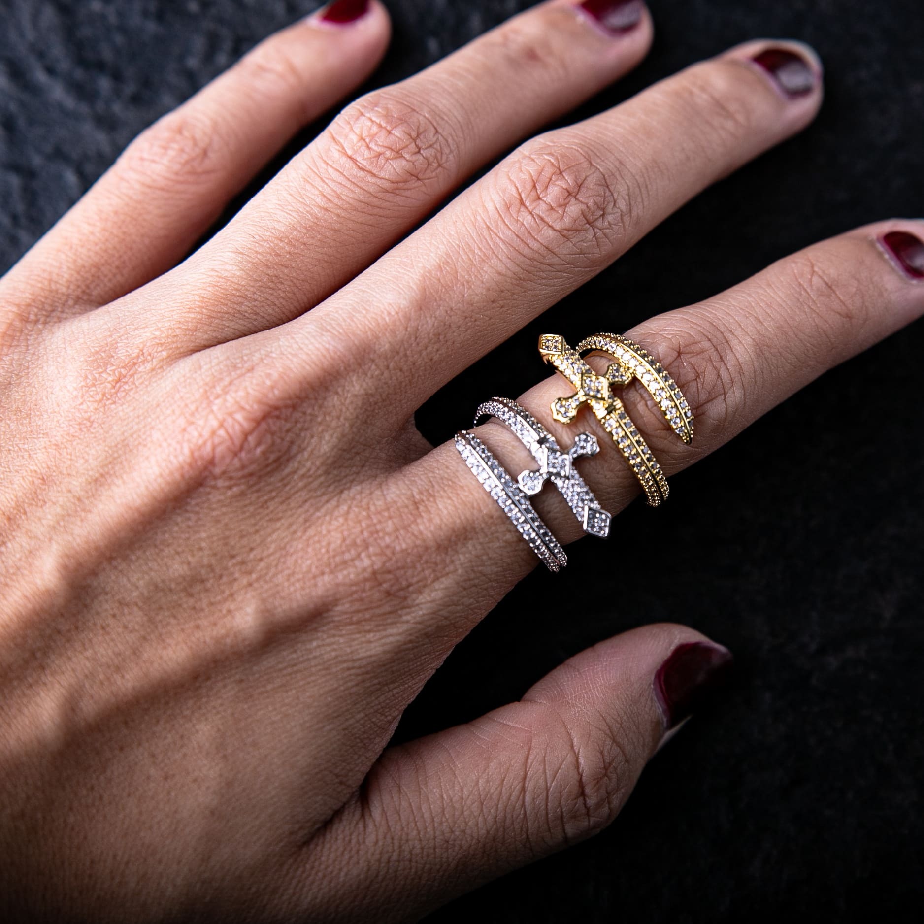 滿鑽聖劍造型戒指