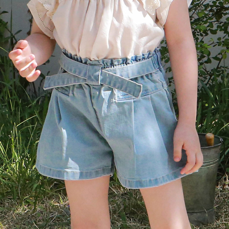 交叉腰帶壓褶牛仔短褲 2色