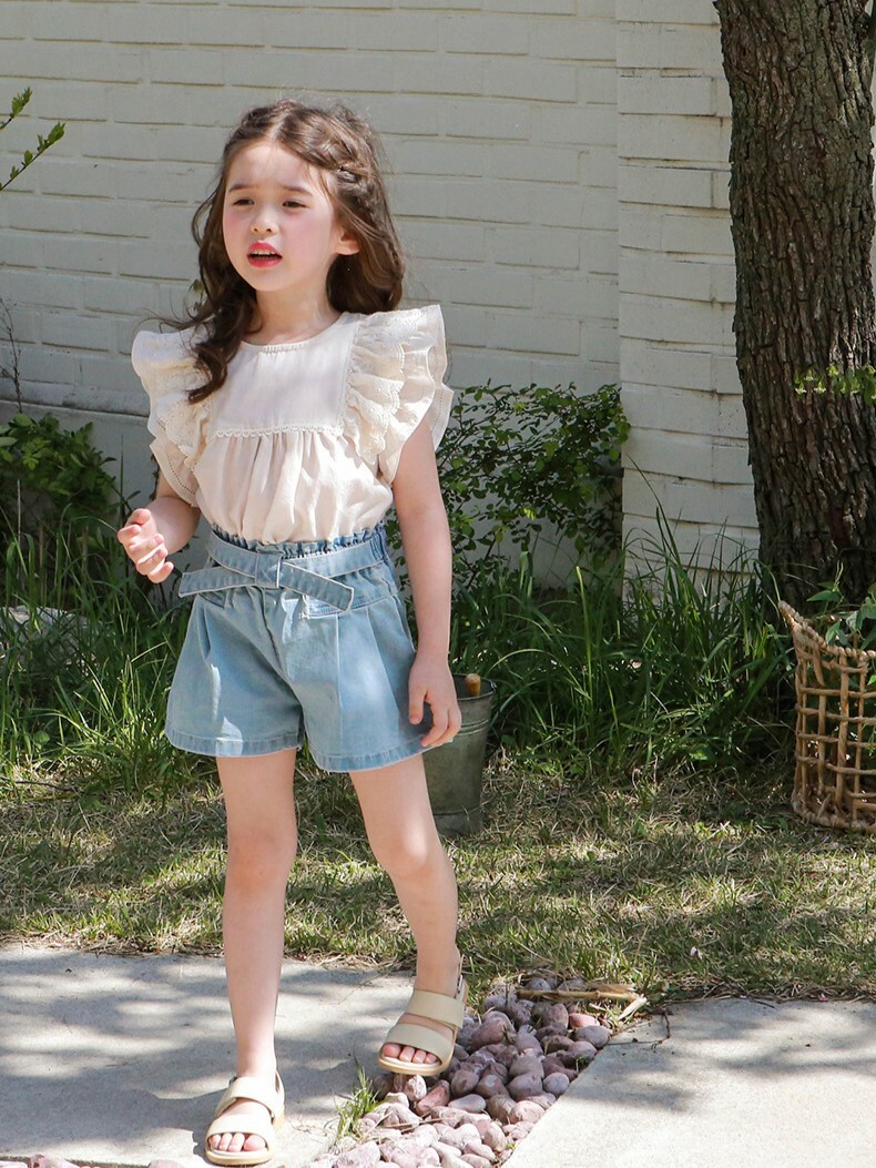 交叉腰帶壓褶牛仔短褲 2色