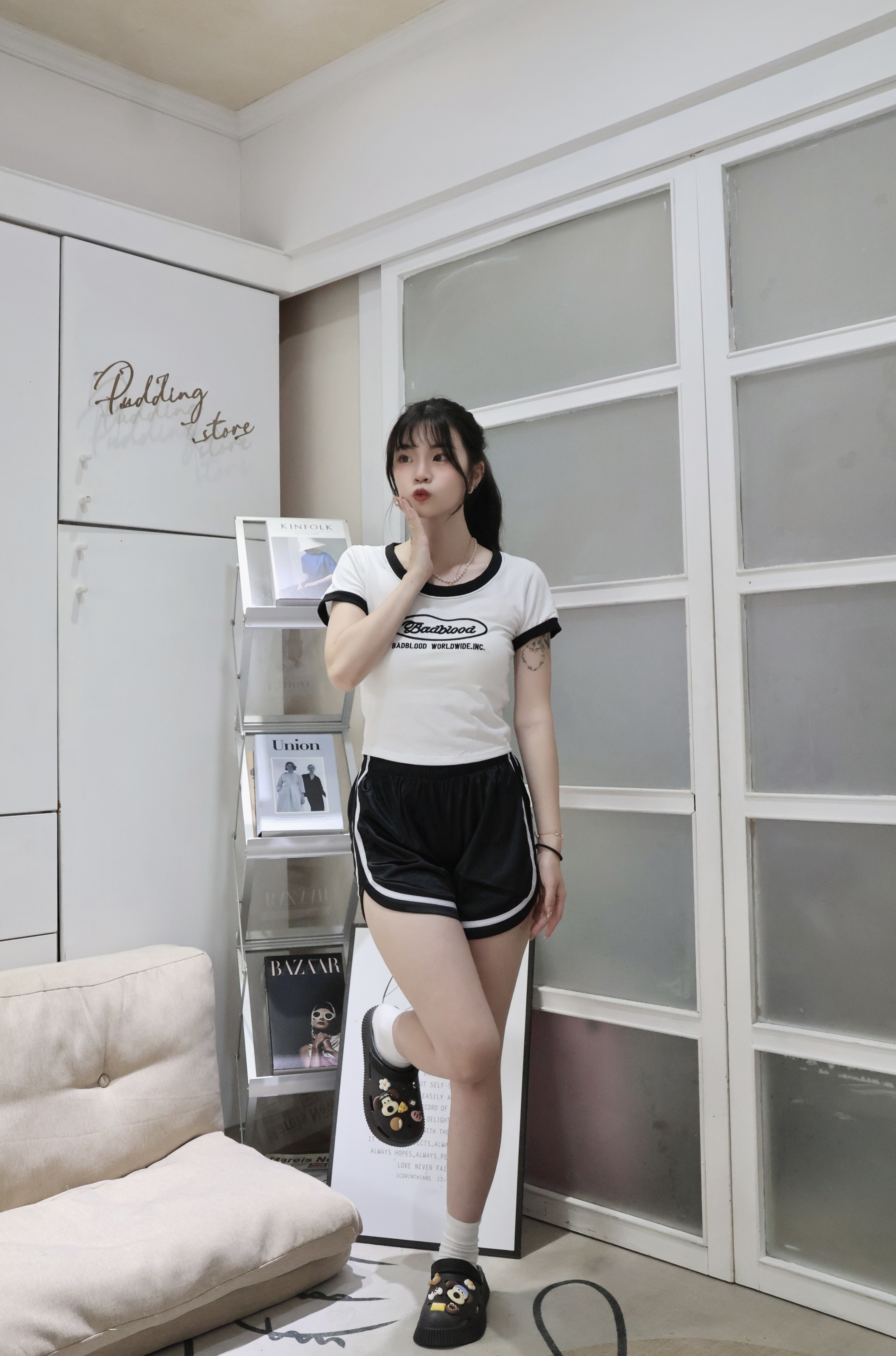 百搭爆紅款🐶狗狗洞洞鞋