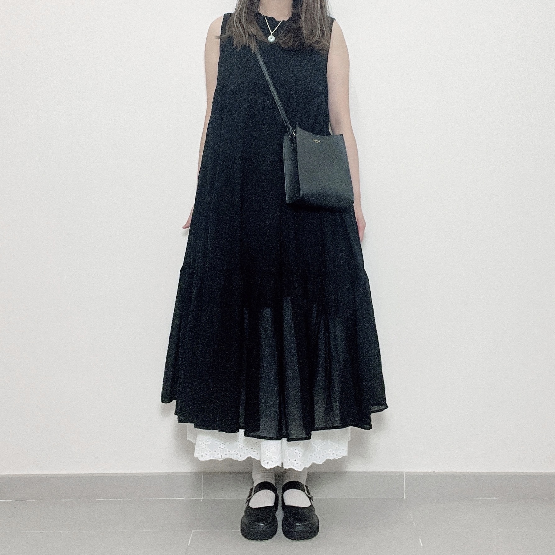 現貨 | 自留！r u f f l e 領蛋糕背心裙 (四色入)