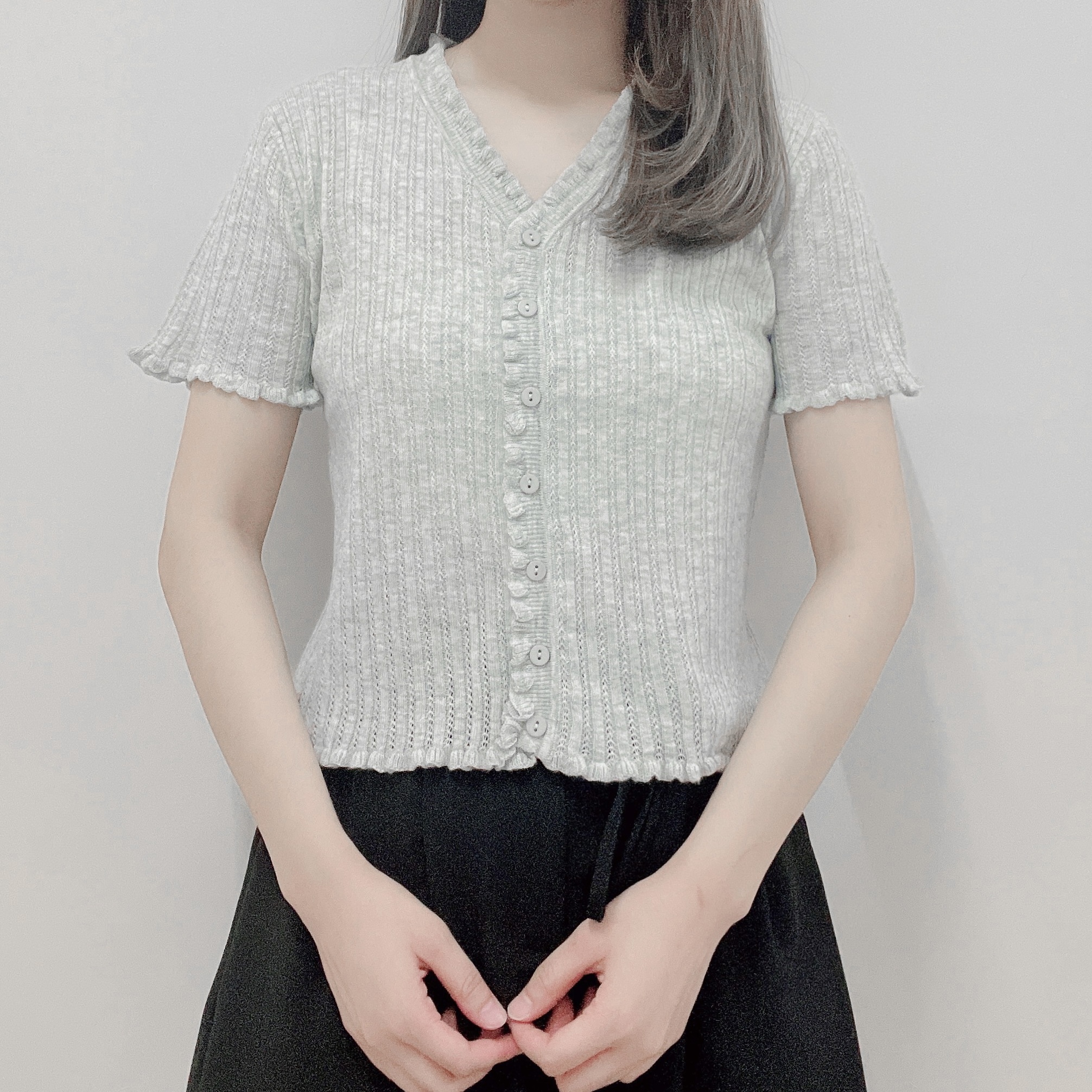 現貨 | V - Neck Ruffle Top (五色入)