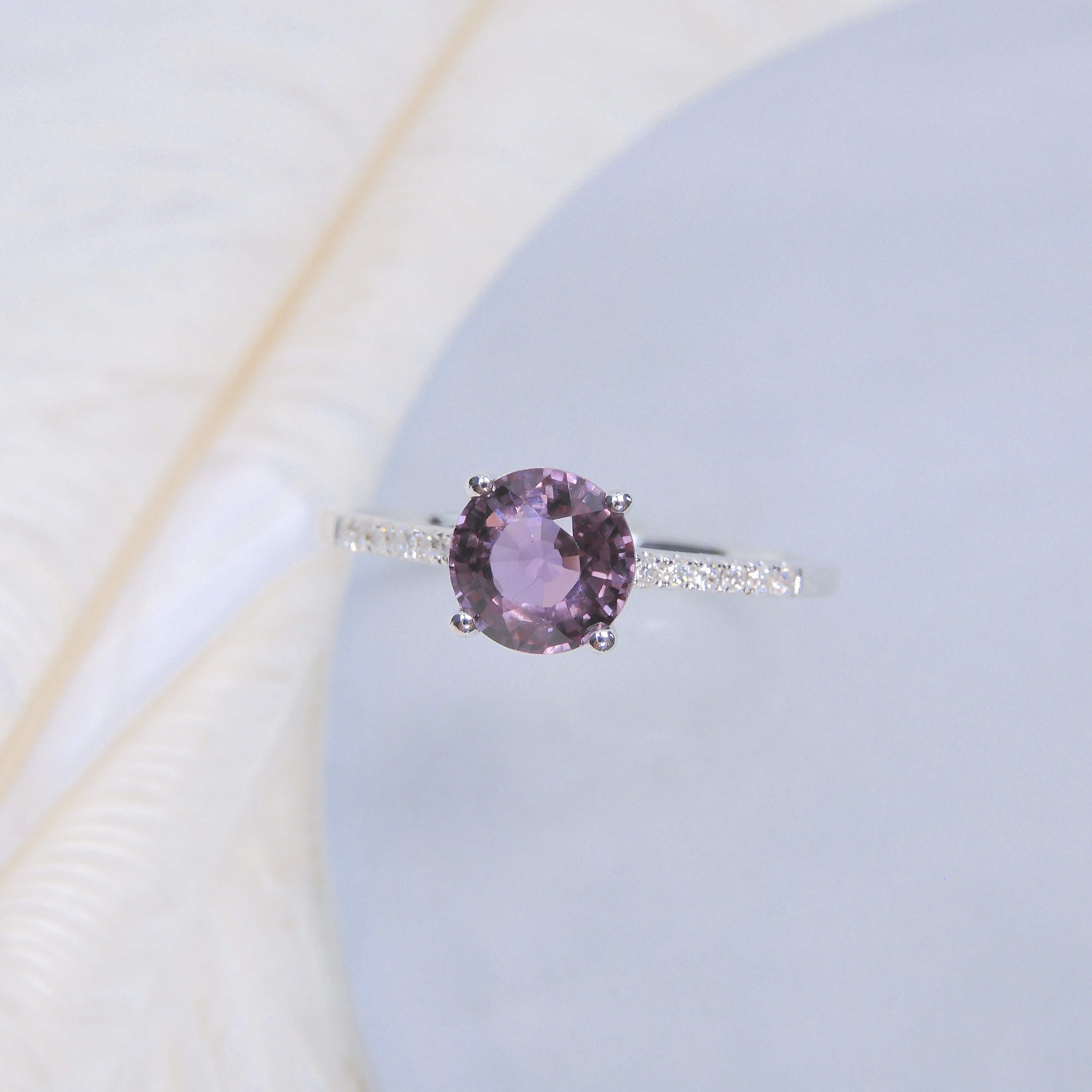 18K金 1.05ct 紫色藍寶石戒指 (配國際證書)