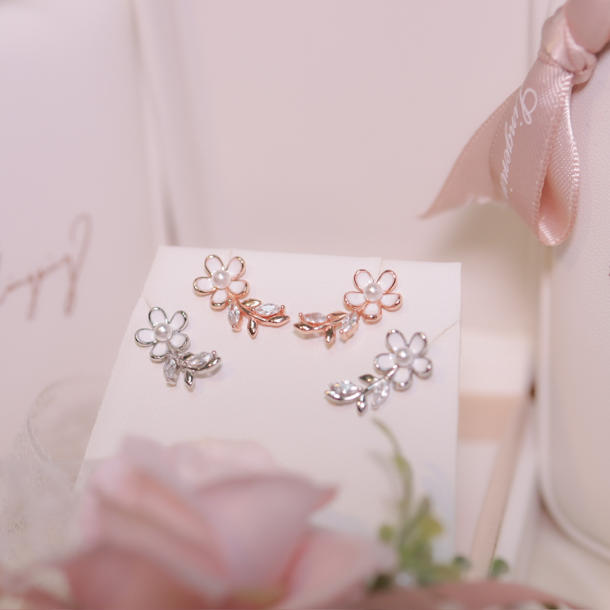 | 925純銀・白金・ 玫瑰金・珍珠 | 花氛耳環 (銀/玫瑰金) | EA0655 |