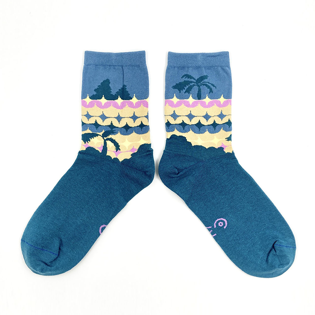 [Empty Cones] Castle at Nightfall Casual Socks