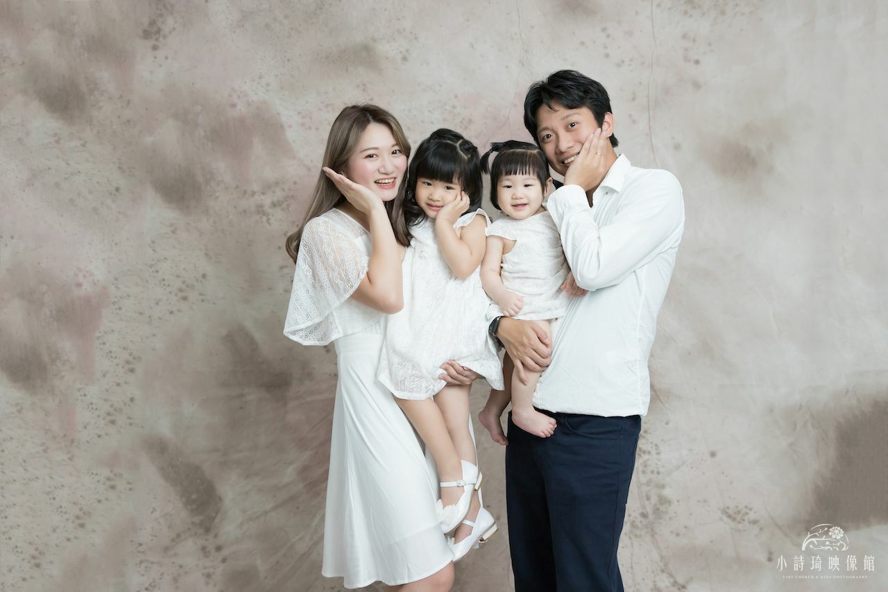 白色上衣全家福