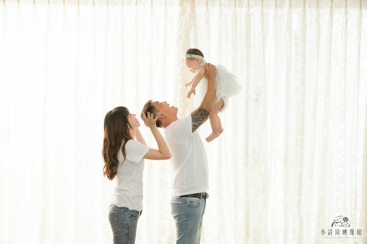 白色上衣全家福