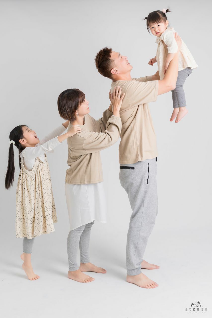相近色系全家福裝