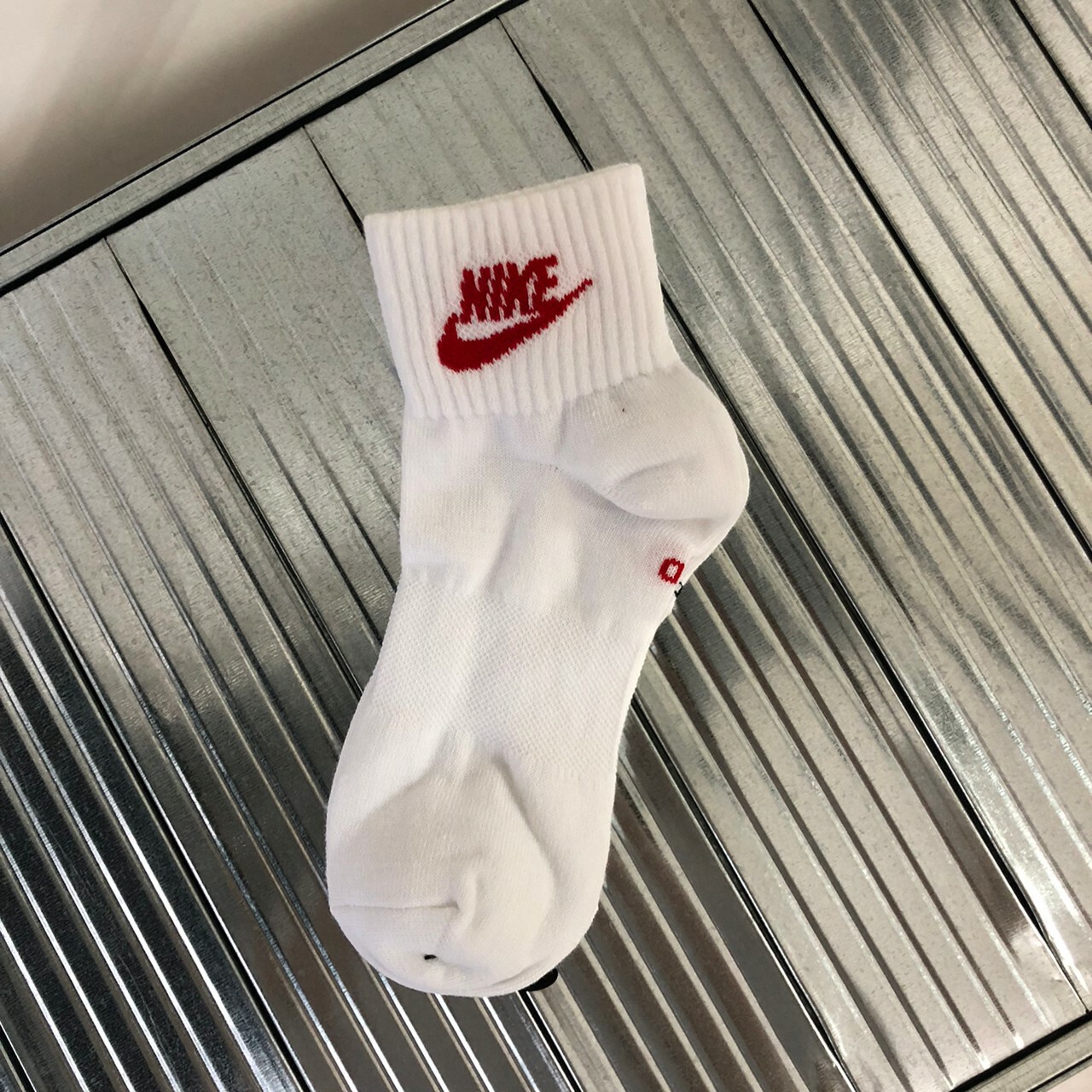 Nike Everyday Essential Logo 紅藍黑 中筒襪子(3雙一組) DX5074-911