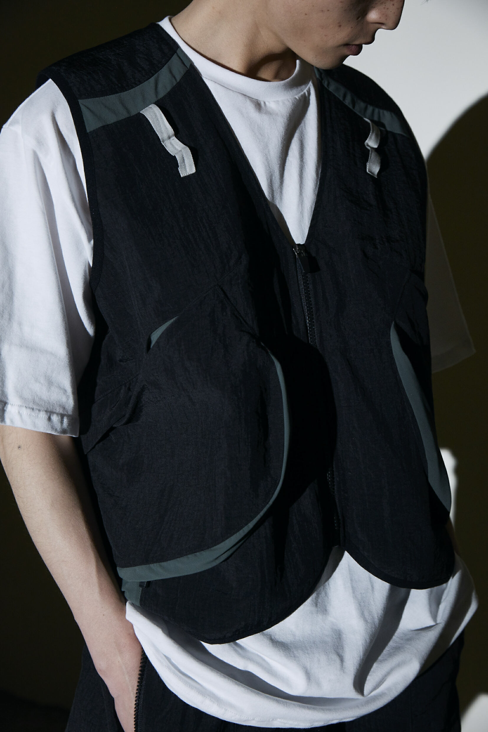 立體蟲袋尼龍背心- 黑