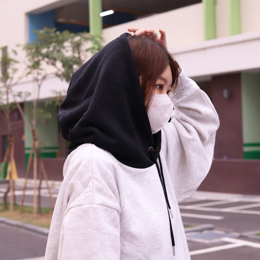 Red Cap Girl 連帽上衣 刺繡帽Tee 23514