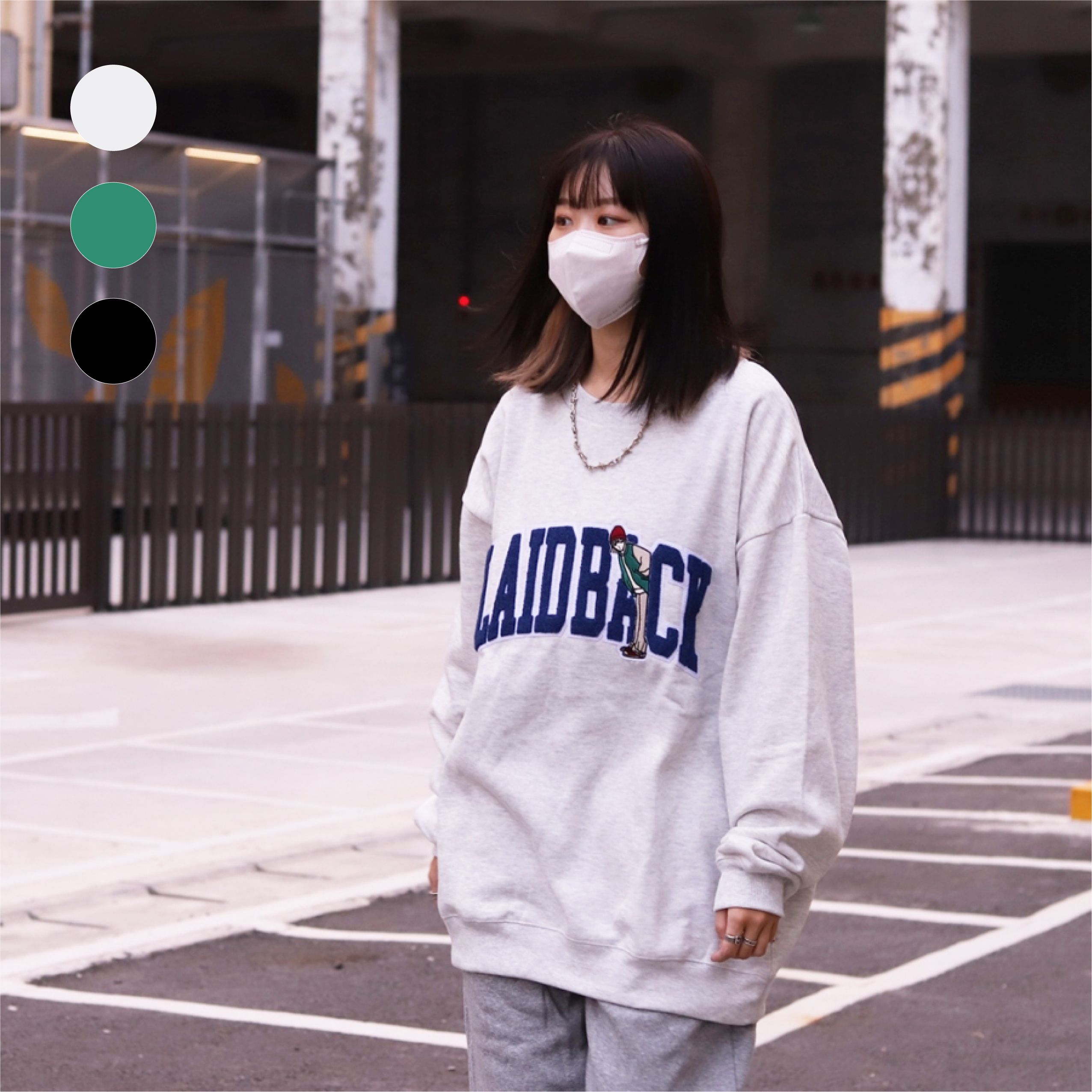 Red Cap Girl 寬版刺繡大學Tee 23512