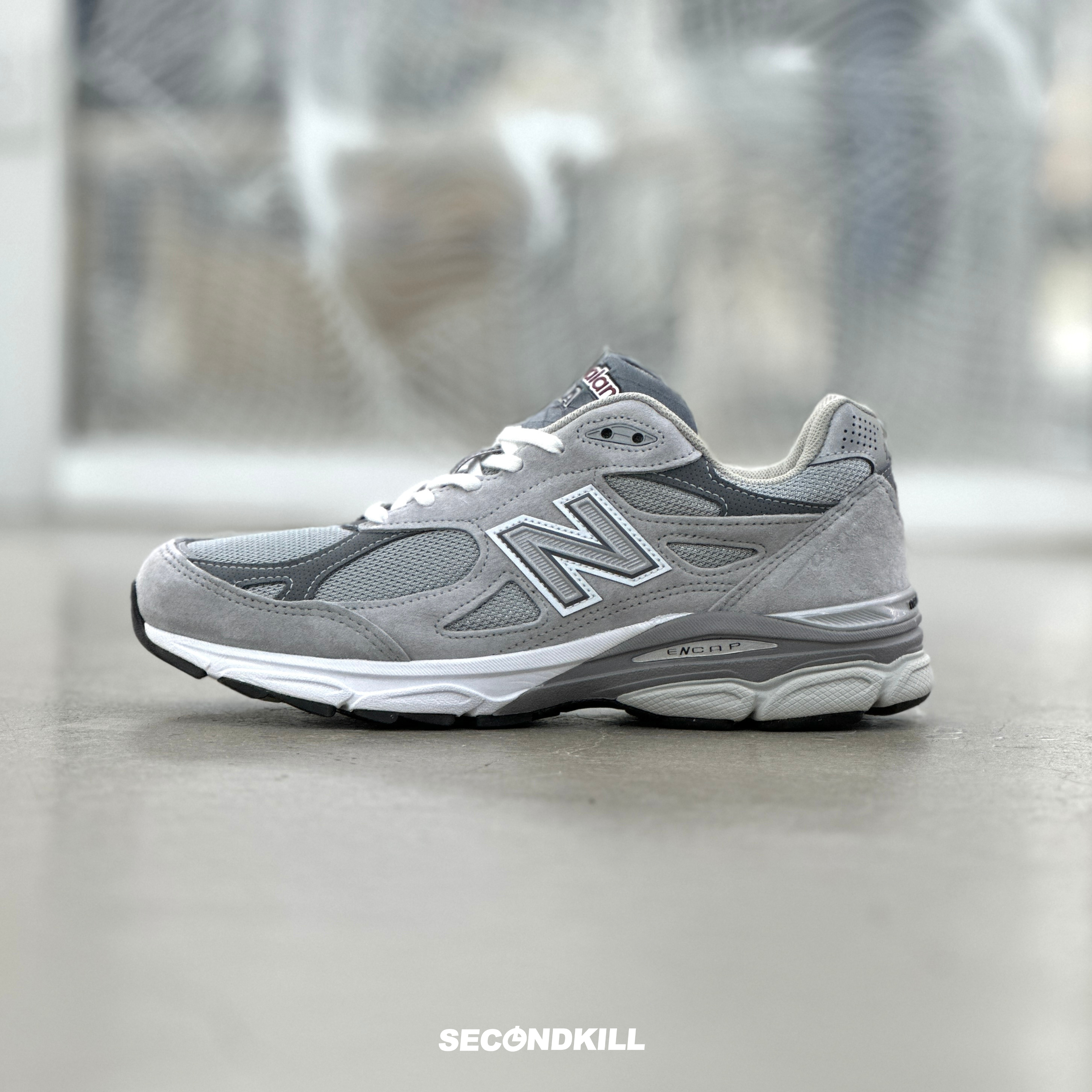 New Balance M990GY3