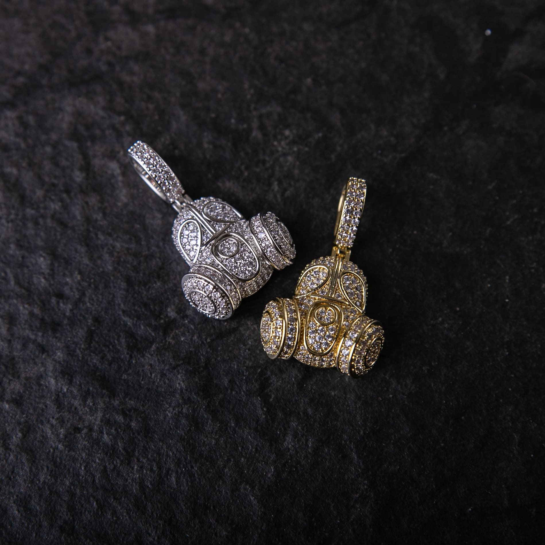 滿鑲防毒面具墜飾