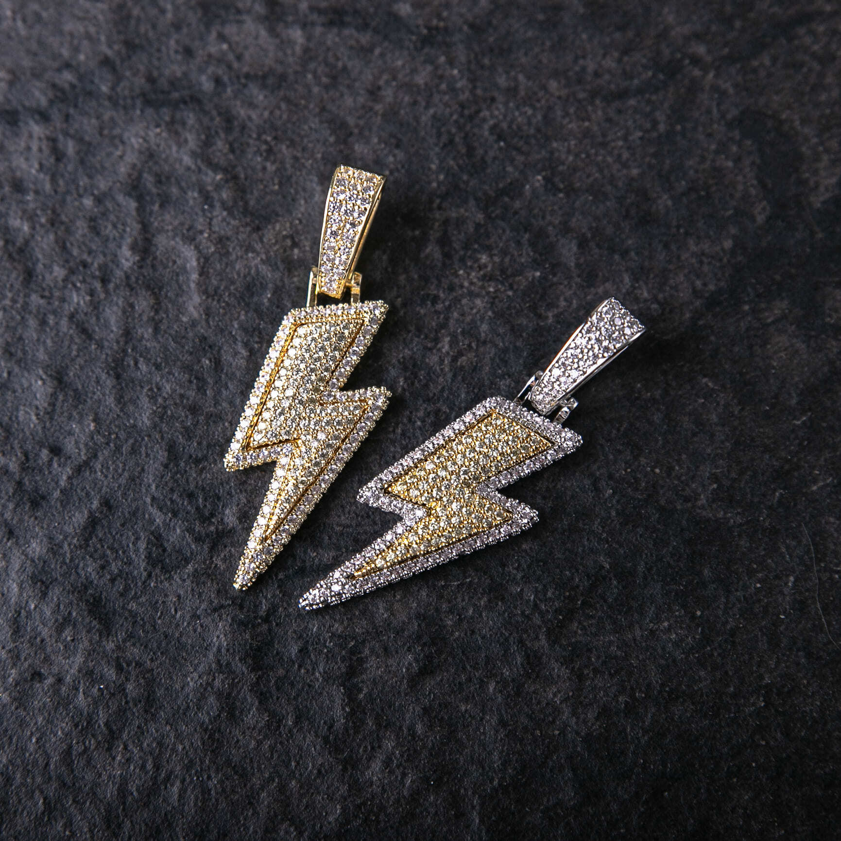 滿鑲閃電造型墜飾