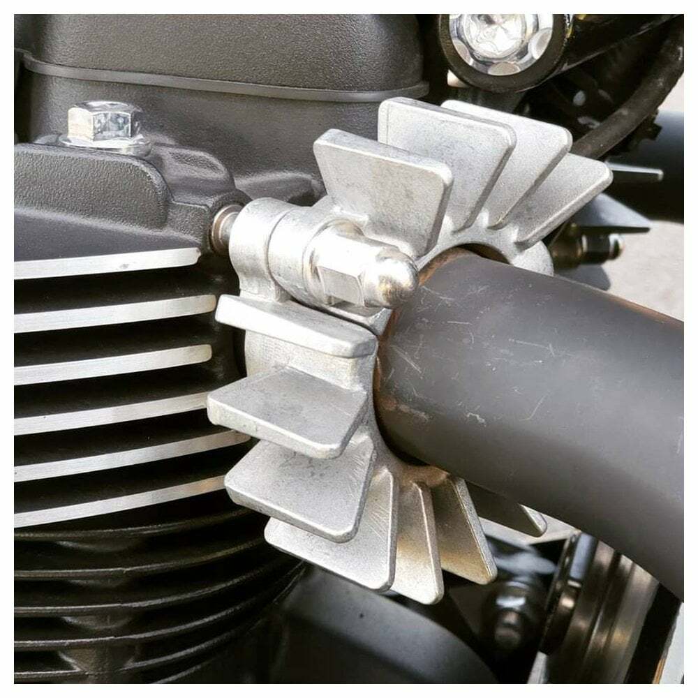 Motone 水冷凱旋專用 排氣管壓蓋 鰭片 噴砂銀