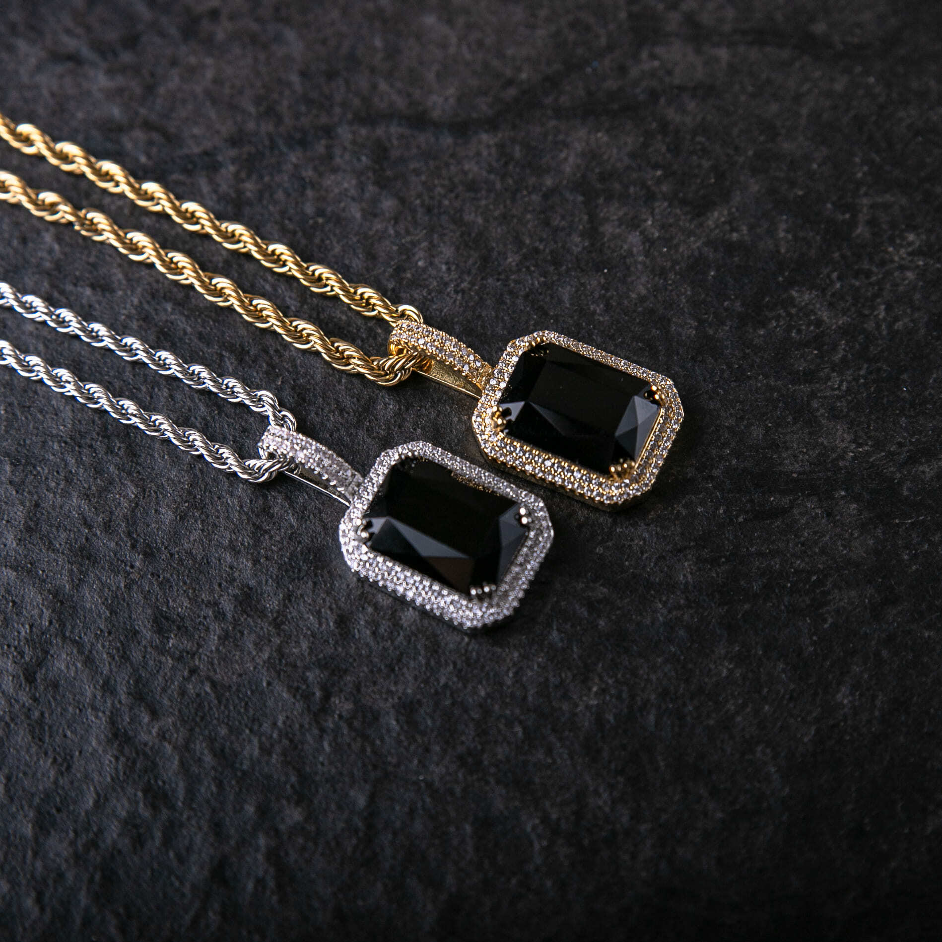 黑瑪瑙色寶石墜飾