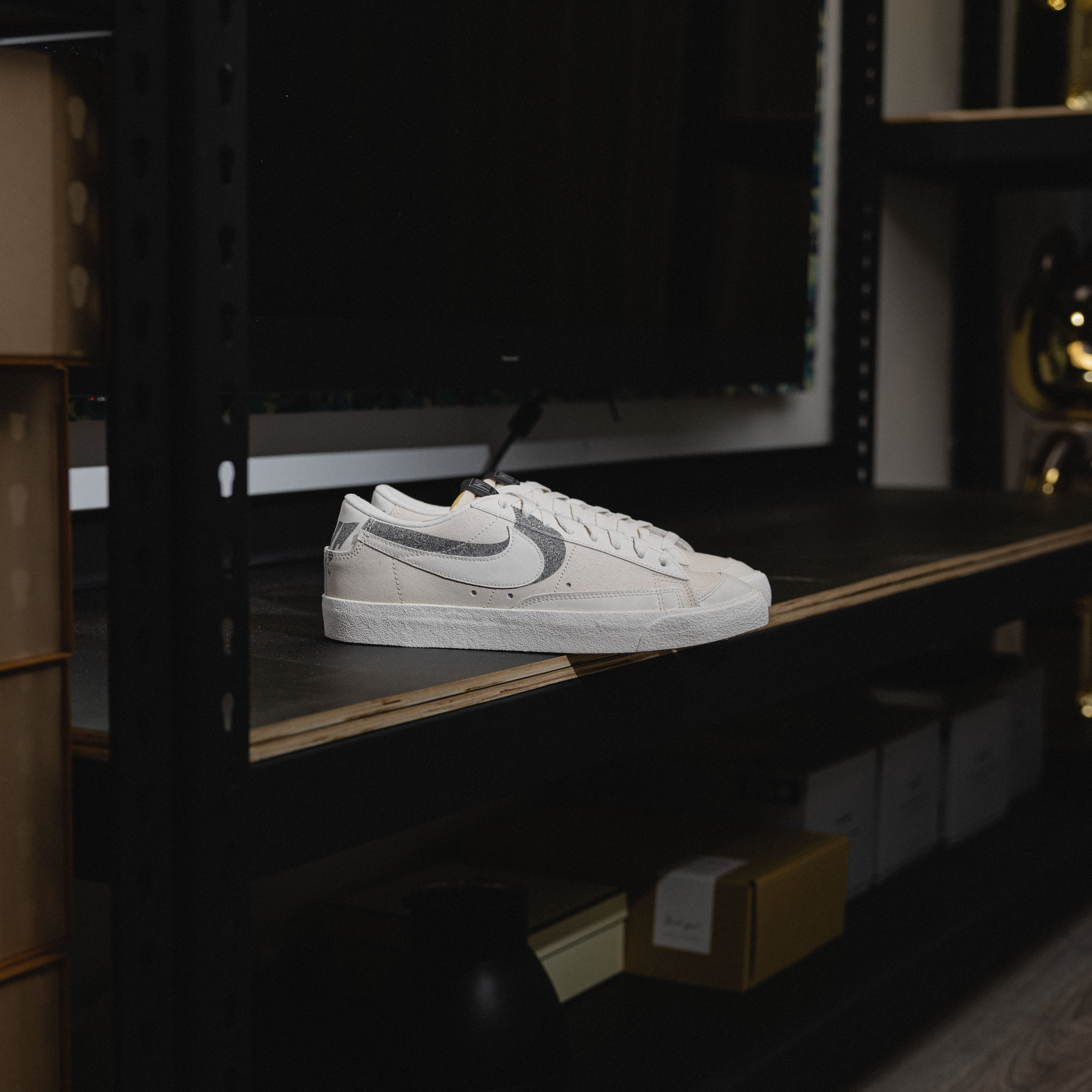 -(E9b)-NIKE BLAZER LOW '77 PRM "HALLOWEEN"-DQ7671 001