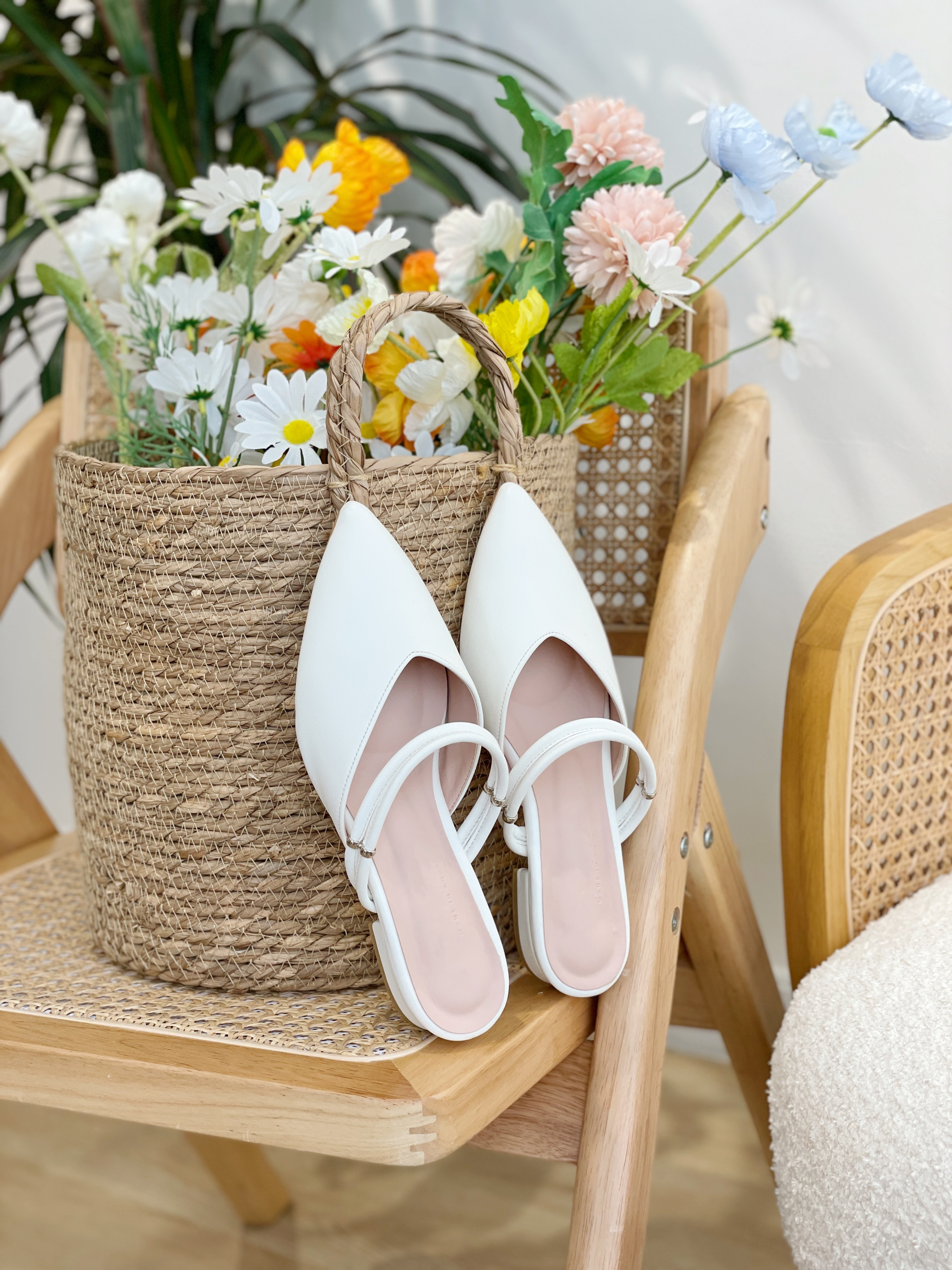 SHOE034 Walking On Cloud Sandals