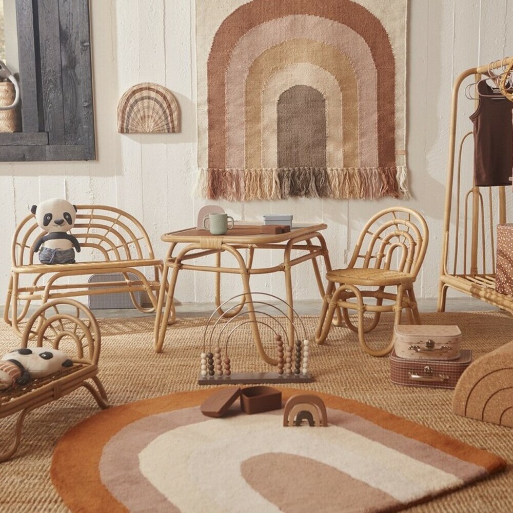 好萩家居|丹麥OYOY-造型手工羊毛地毯-彩虹系列,褐色版本,沉穩舒適。