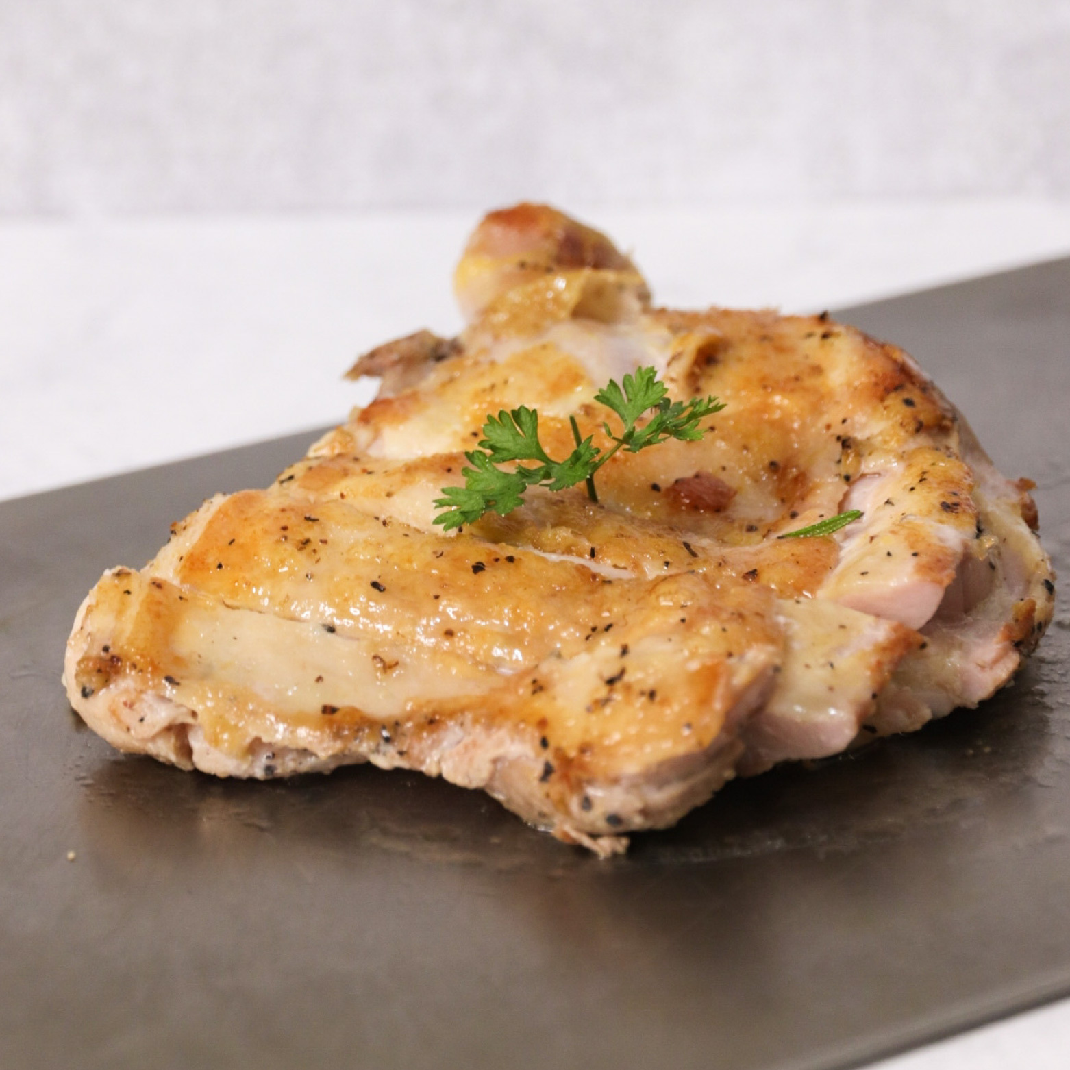 【厚實生醃雞腿排】鹽味迷迭香