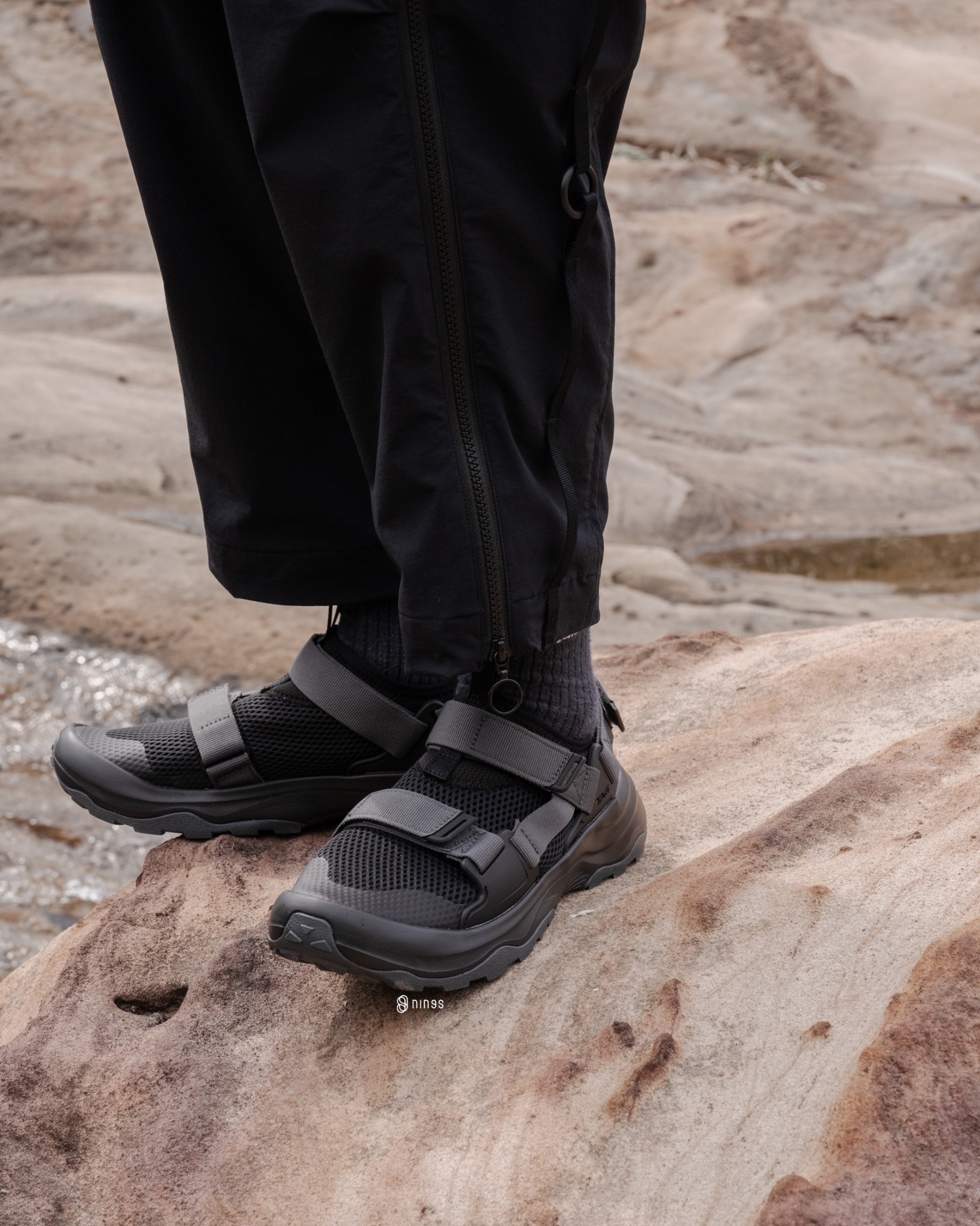 【現貨】TEVA OUTFIOW UNIVERSAL 護趾水鞋 黑色 男款 1136311-BLK