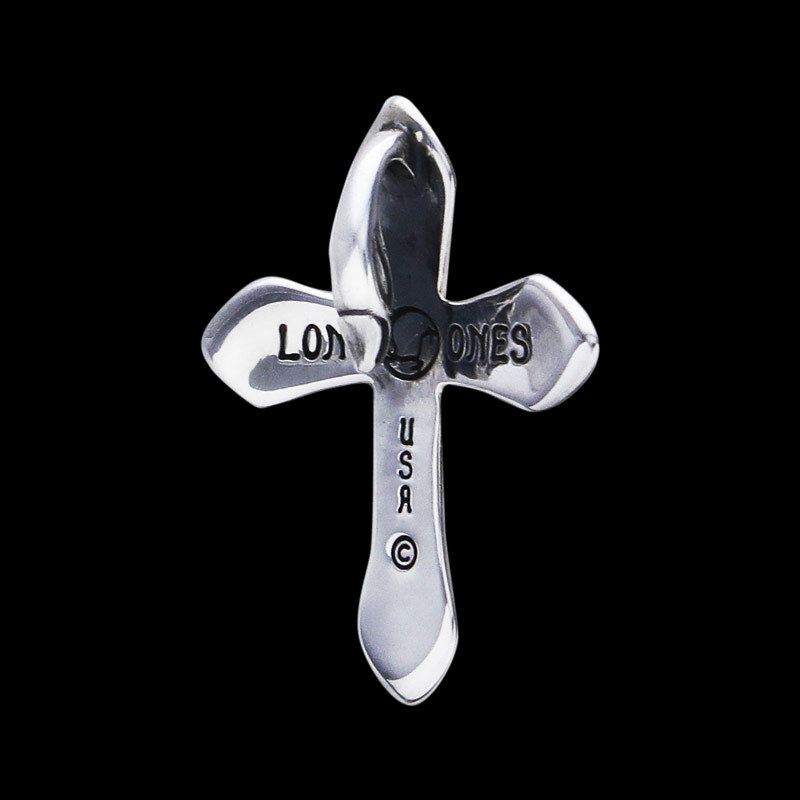 MF Pendant: Carved Silk Cross