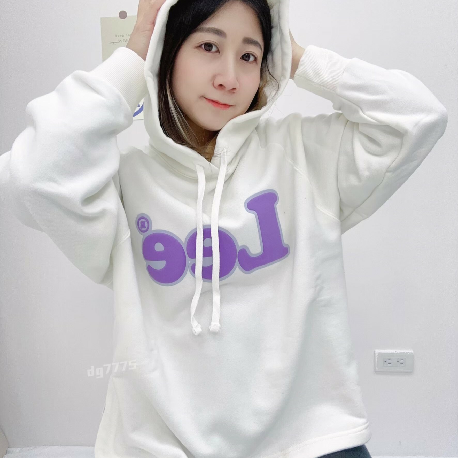 #現貨出清 韓國LEE 立體紫logo 帽踢