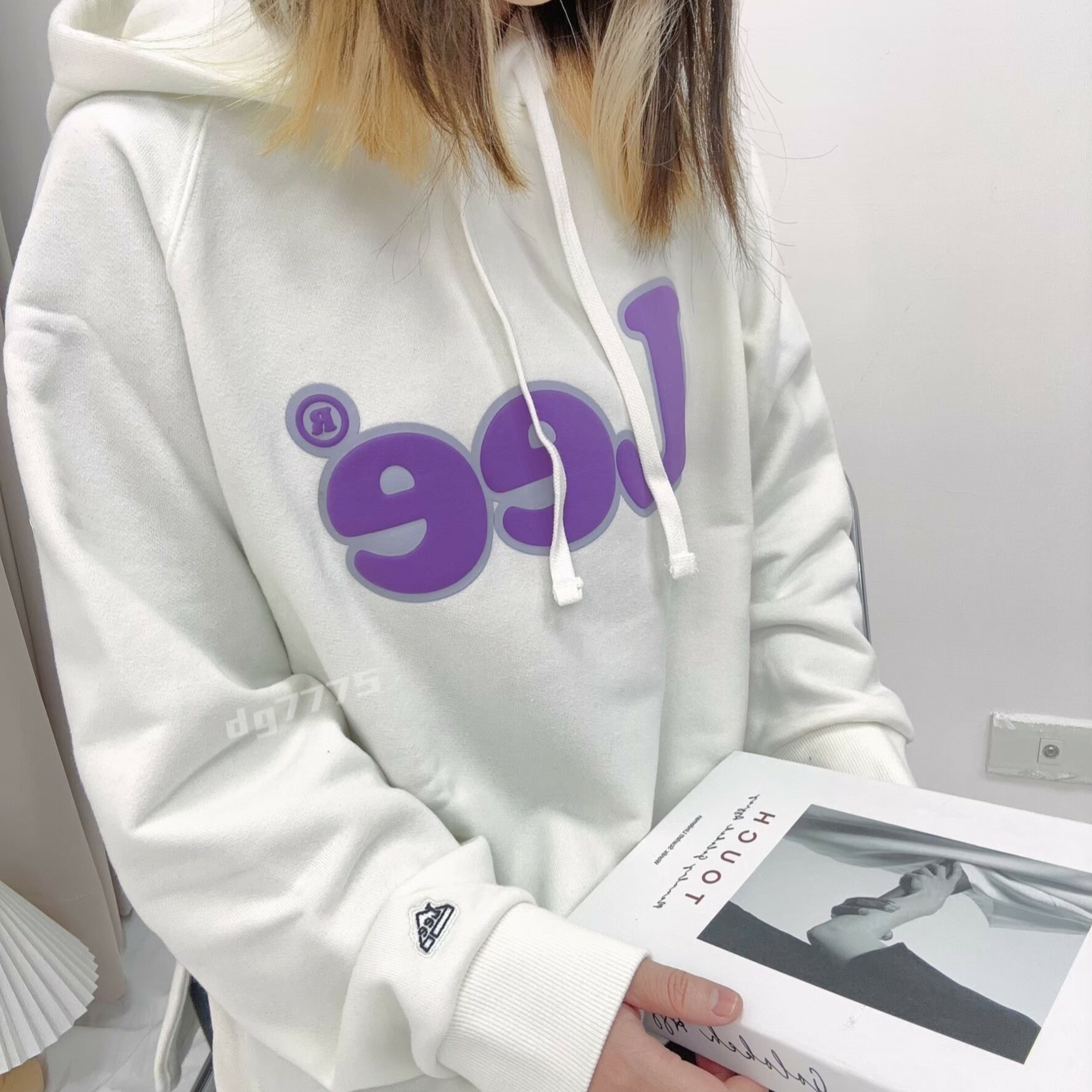 #現貨出清 韓國LEE 立體紫logo 帽踢